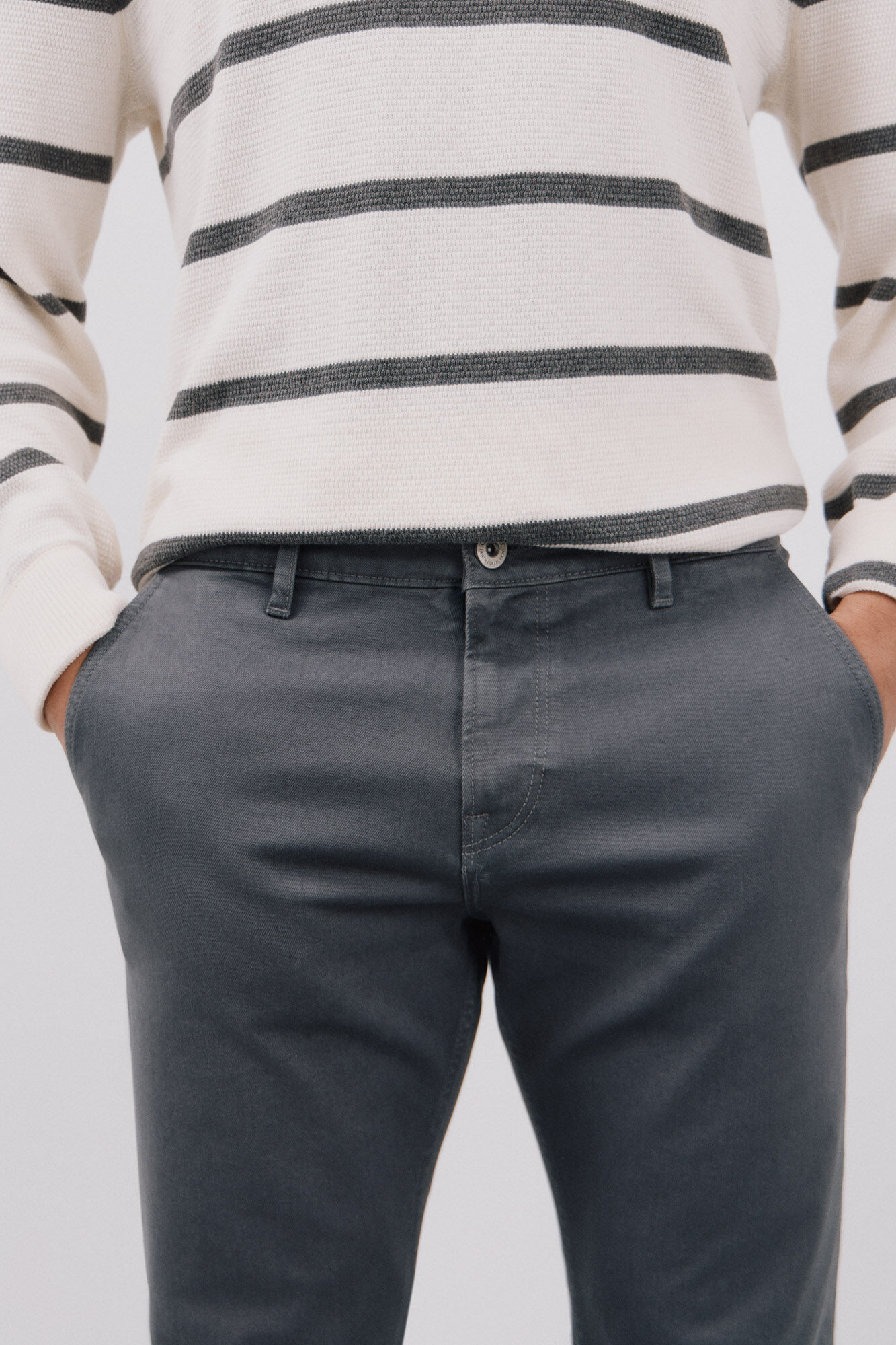 Cortefiel Pantal&oacute;n 5 bolsillos color regular fit Gris