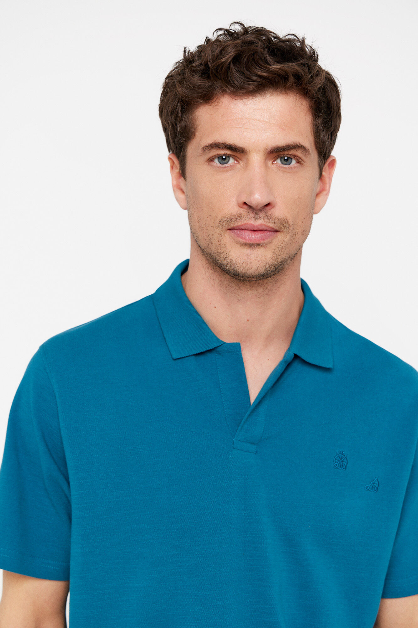 Cortefiel Polo piqu&eacute; slub con cuello abierto Azul