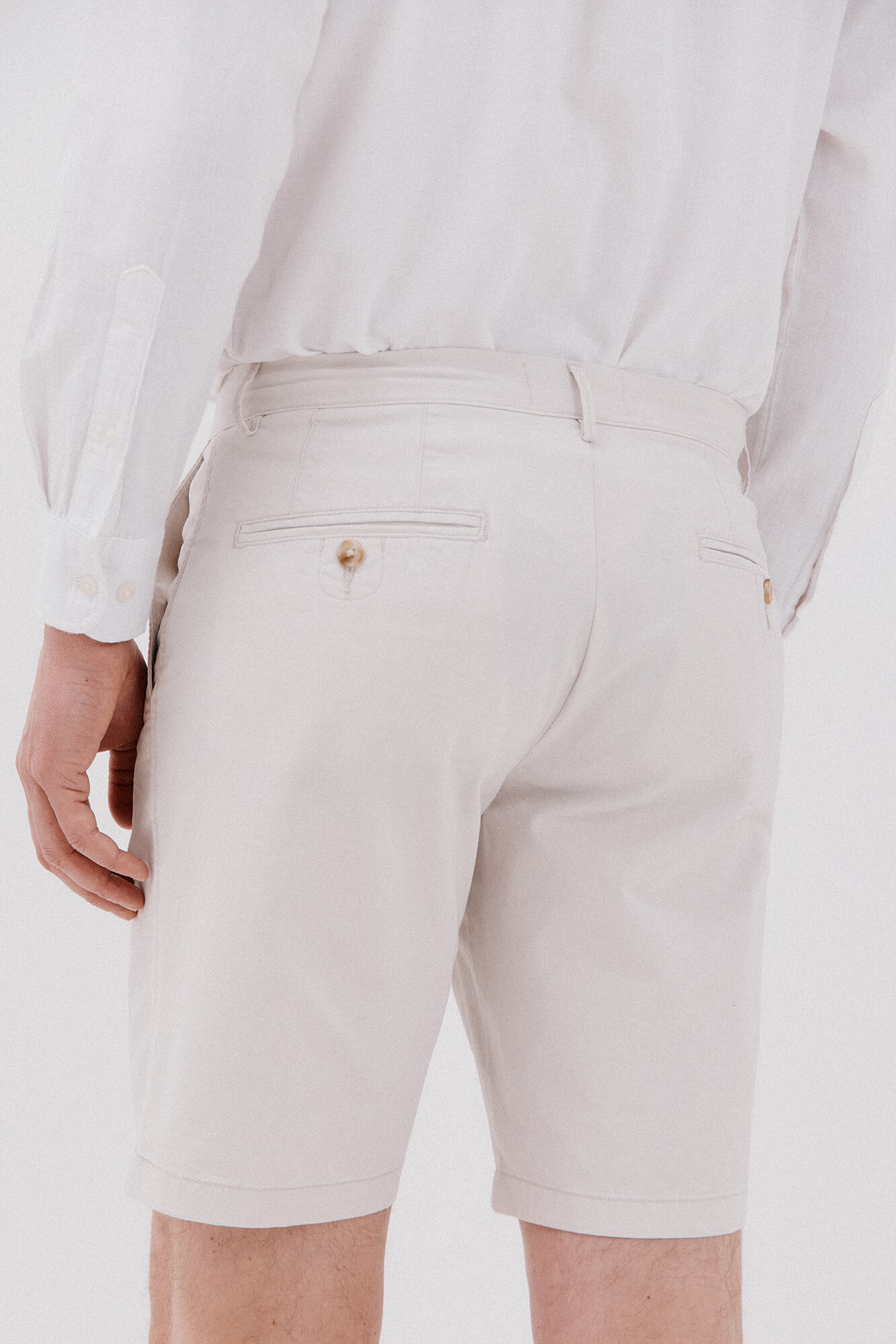 Cortefiel Bermudas chino Marfil