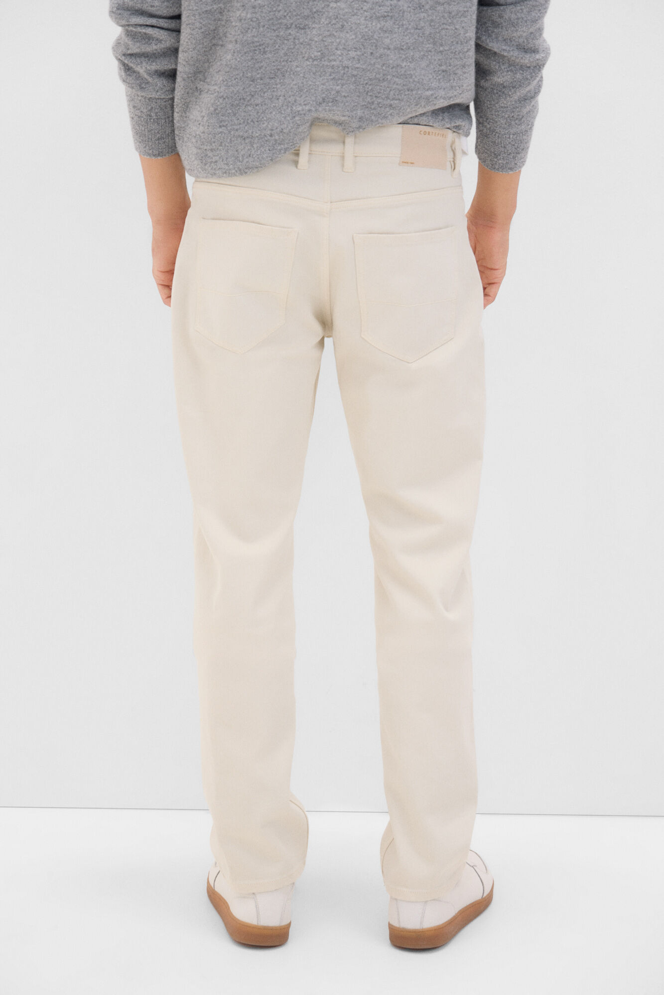 Cortefiel Pantal&oacute;n 5 bolsillos color regular fit Marfil