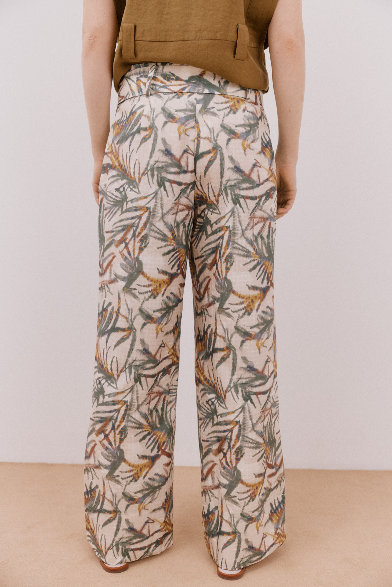 Cortefiel Pantal&oacute;n fluido estampado Multicolor