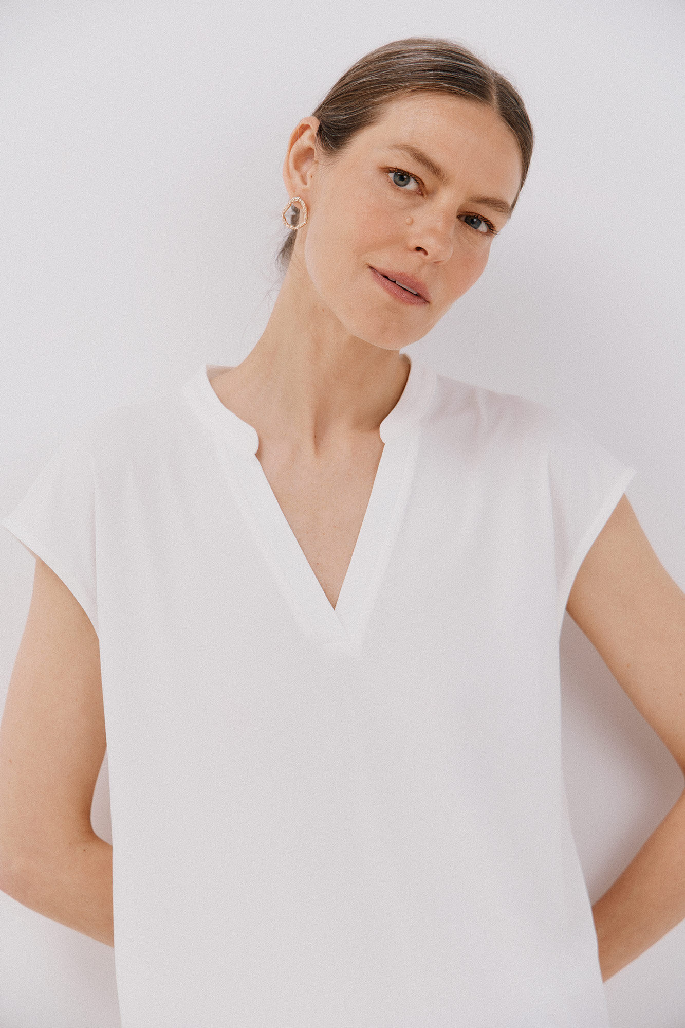 Cortefiel Playera b&aacute;sica cuello mao desmentido Blanco