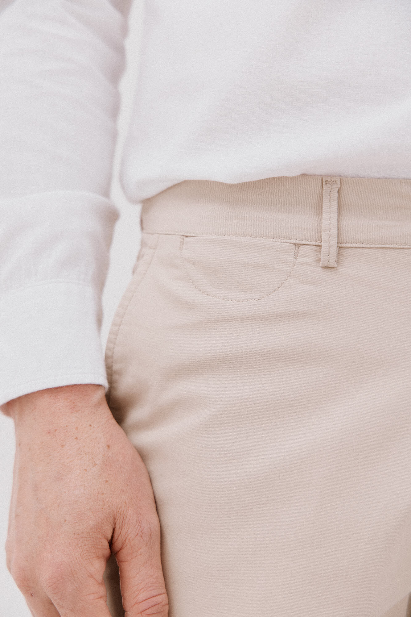 Cortefiel Bermudas chino Beige