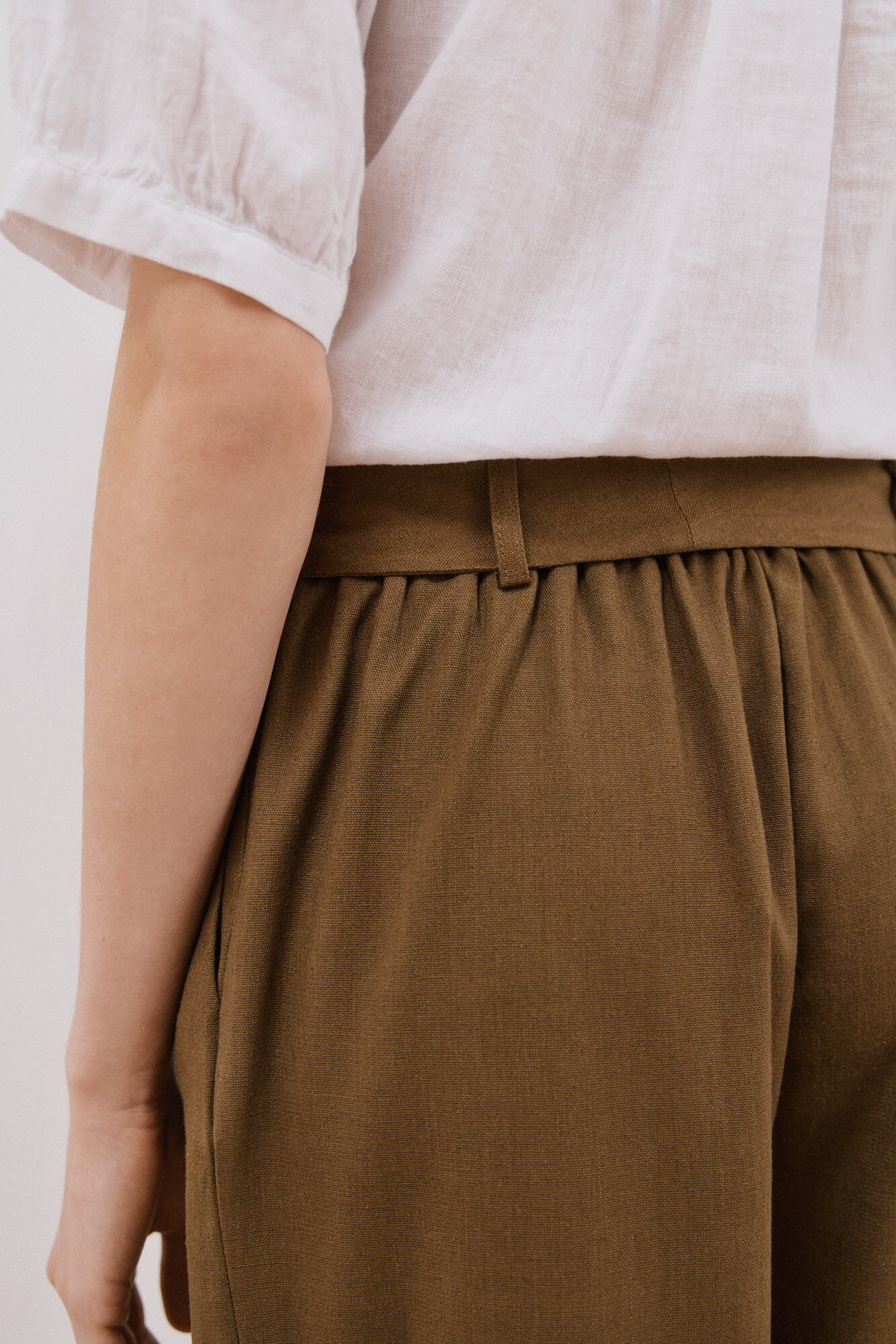 Cortefiel Falda midi capa Kaki