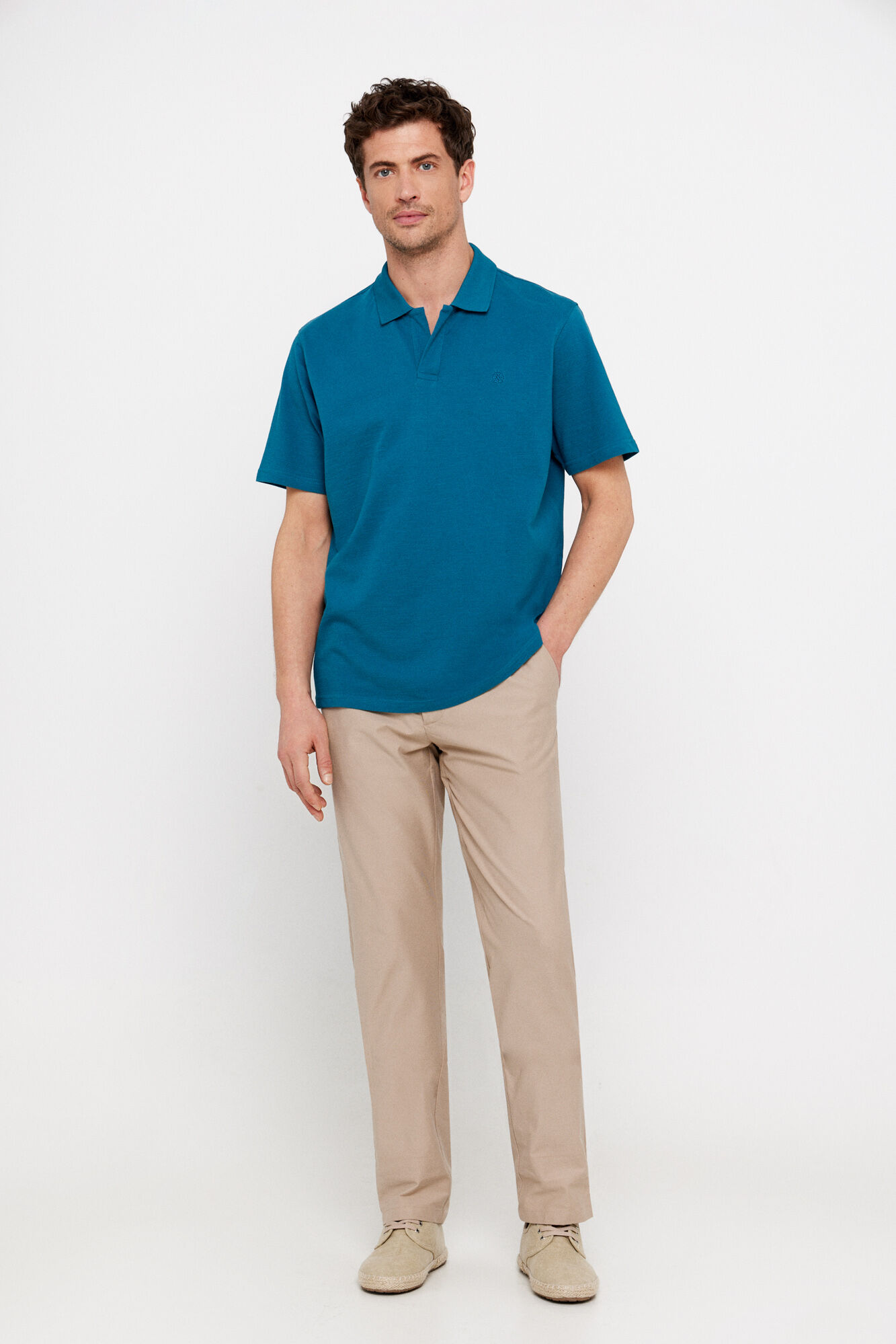Cortefiel Polo piqu&eacute; slub con cuello abierto
