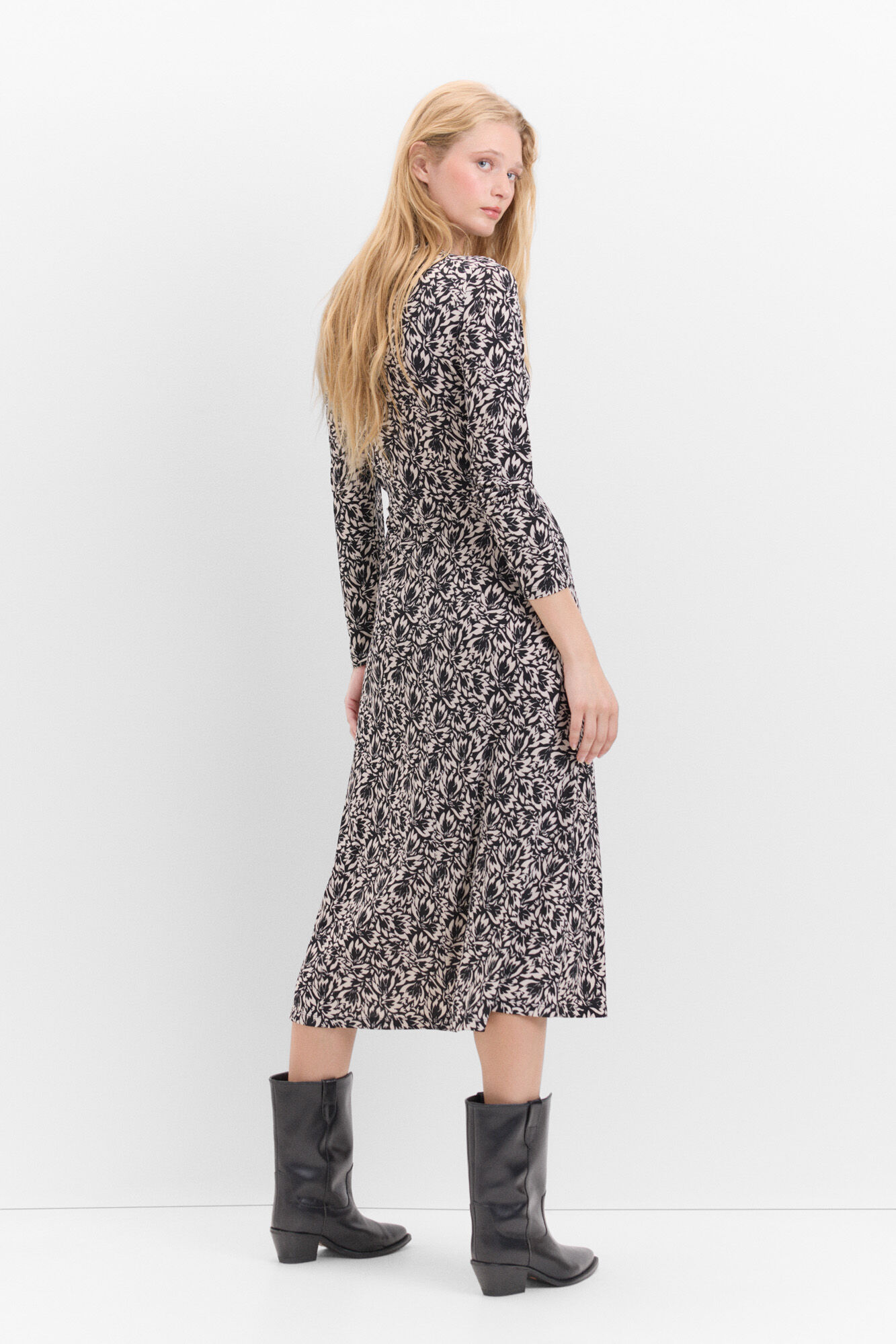 Cortefiel Vestido con frunce delantero Estampado blanco