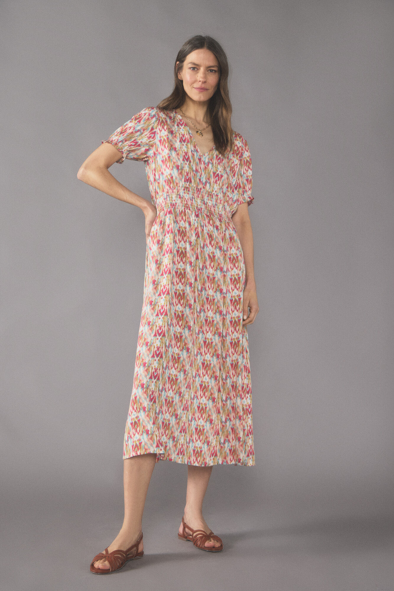 Cortefiel Vestido largo escote pico Estampado rojo