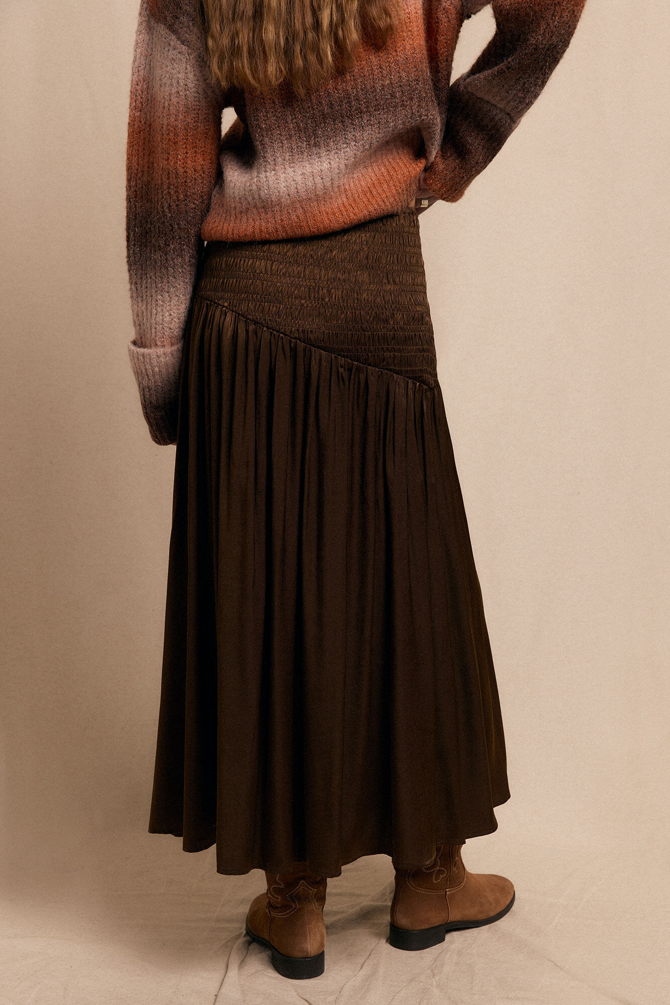 Slowlove Falda midi satinada Marr&oacute;n oscuro