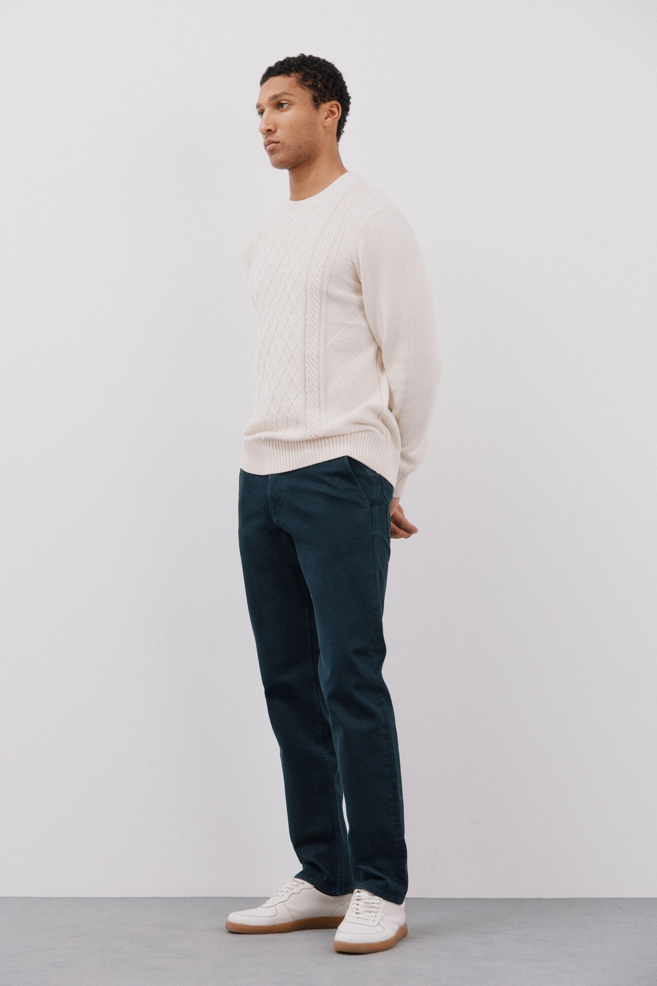 Cortefiel Pantal&oacute;n 5 bolsillos color regular fit Azul marino