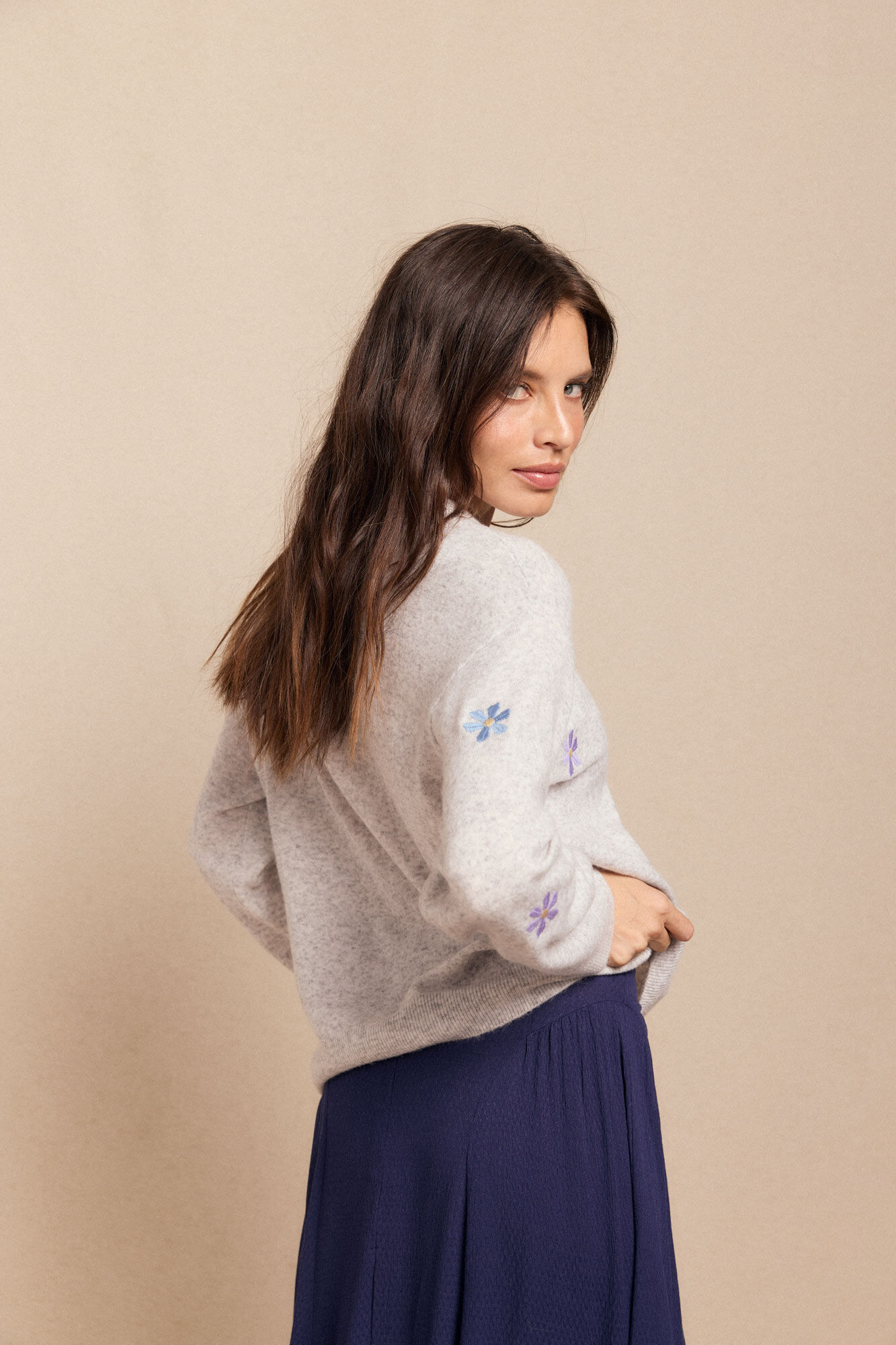 Slowlove Su&eacute;ter bordado Gris
