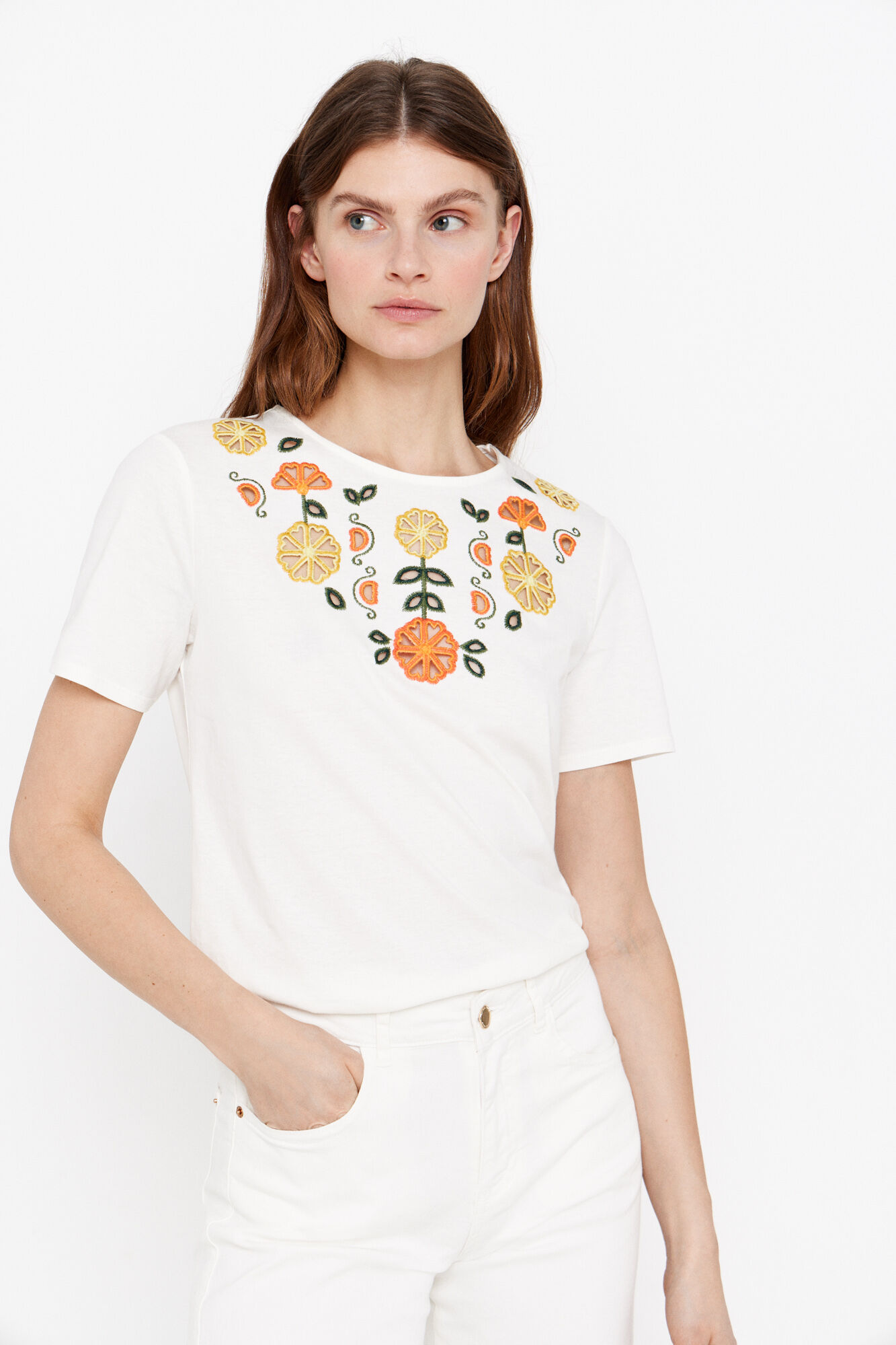 Cortefiel Camiseta bordado multicolor