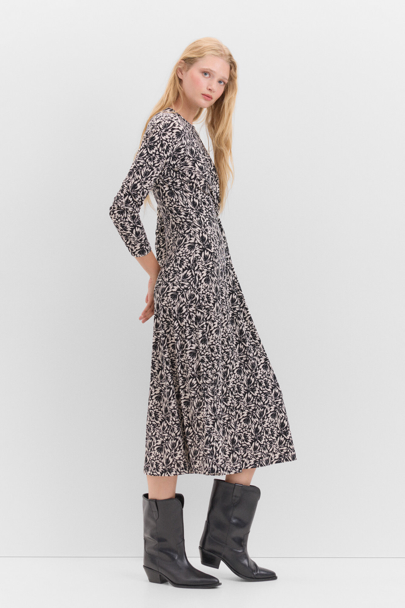 Cortefiel Vestido con frunce delantero Estampado blanco
