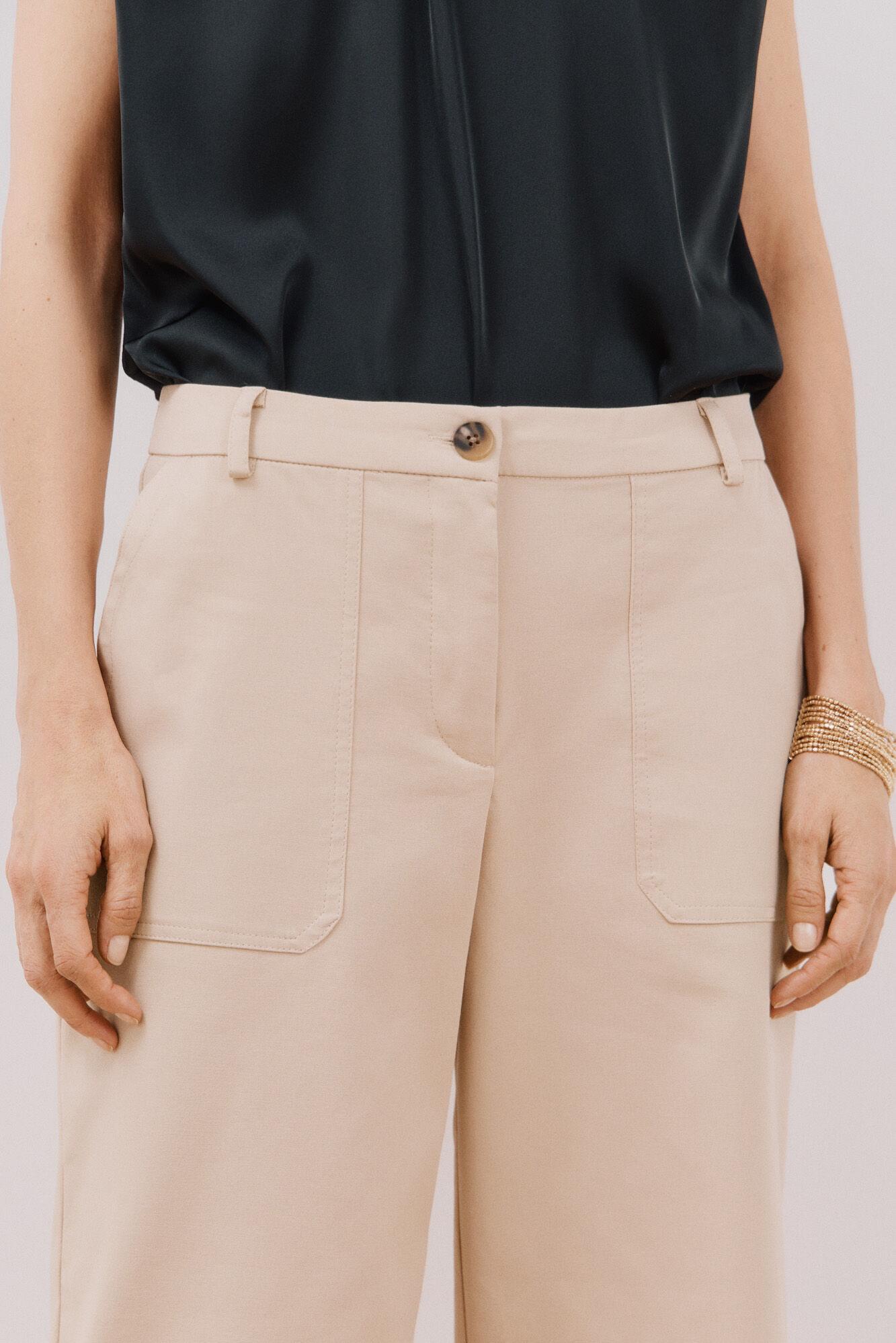 Cortefiel Pantal&oacute;n con bolsillos delanteros Beige