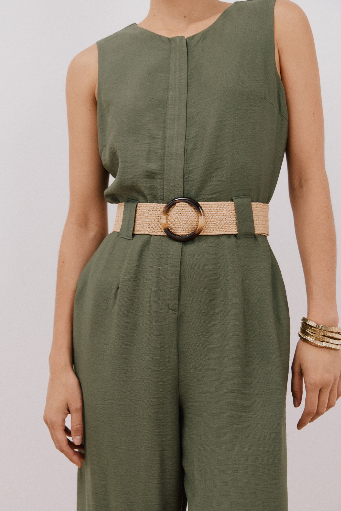 Cortefiel Jumpsuit con cintur&oacute;n a contraste
