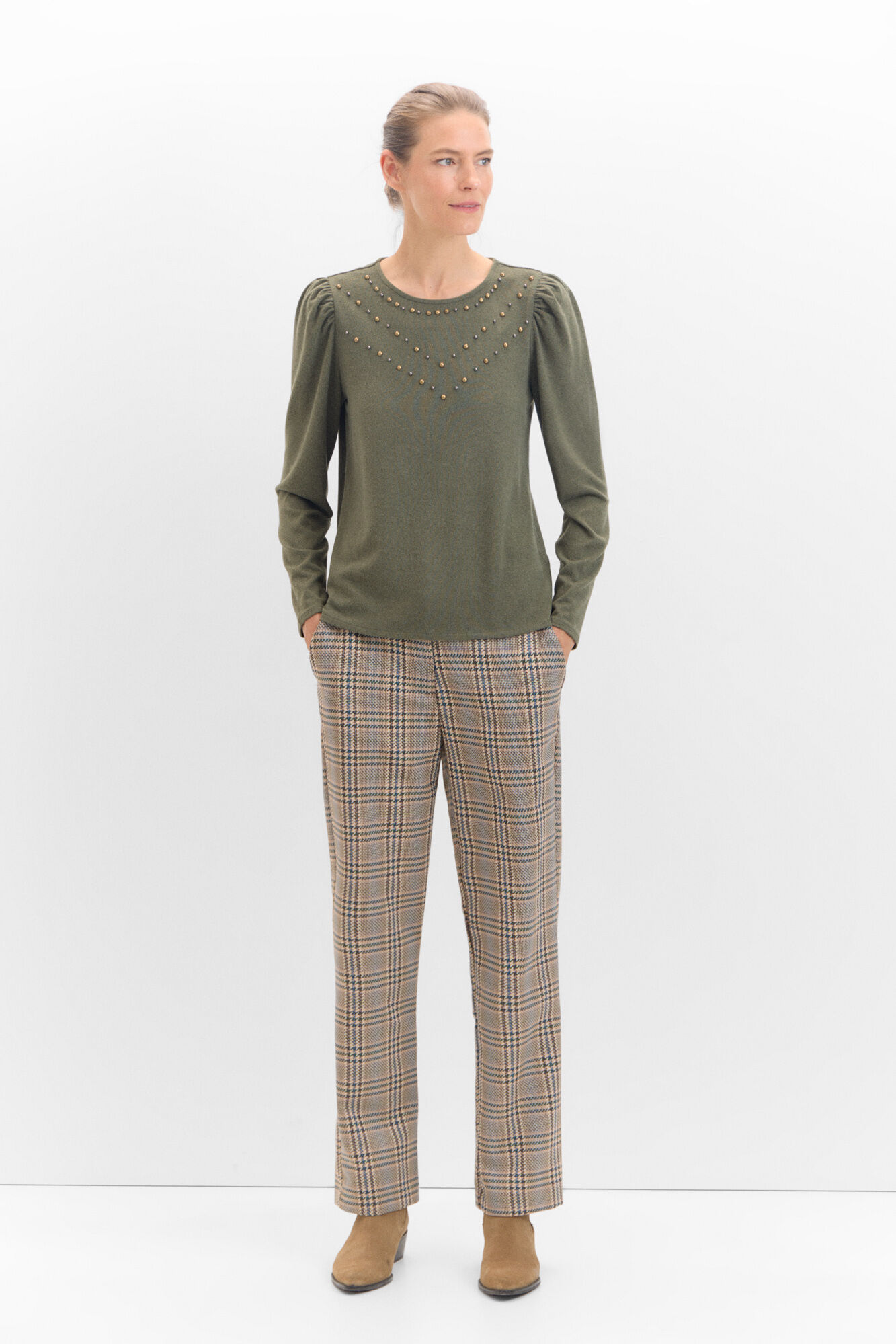 Cortefiel Camiseta con studs Kaki