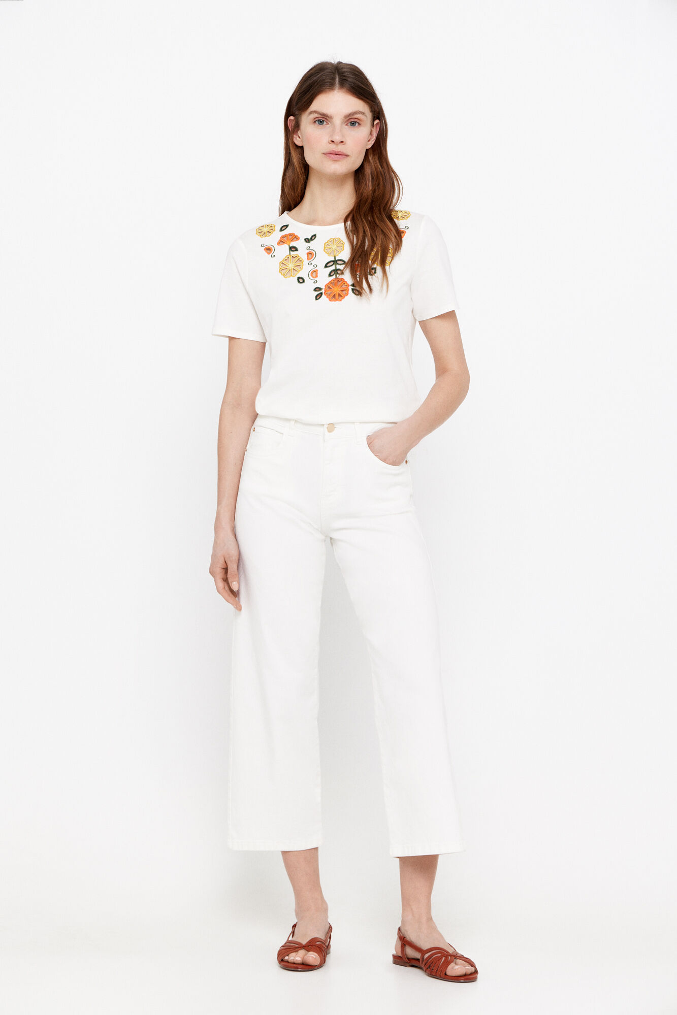 Cortefiel Camiseta bordado multicolor