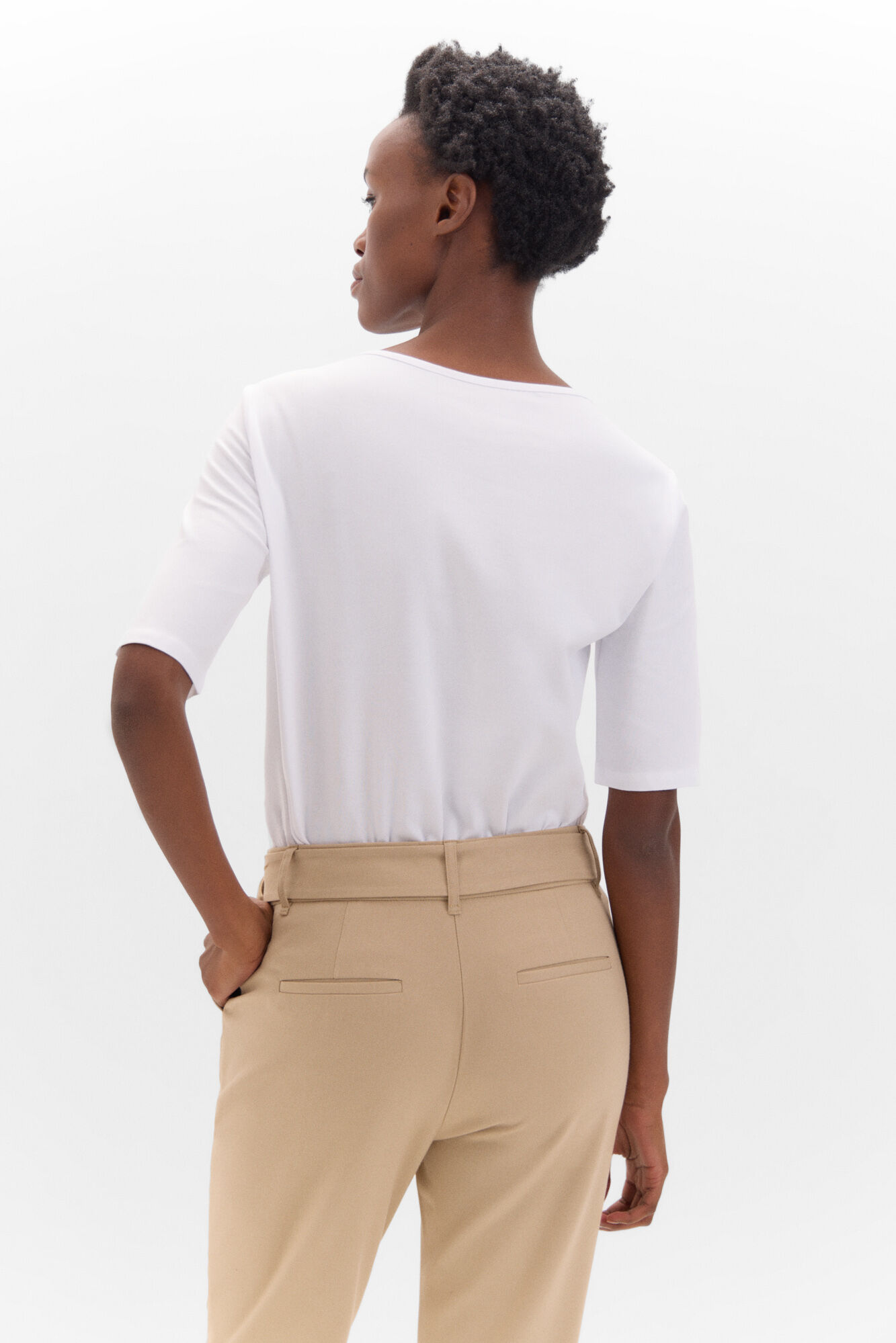 Cortefiel Camiseta b&aacute;sica con botones dorados Blanco