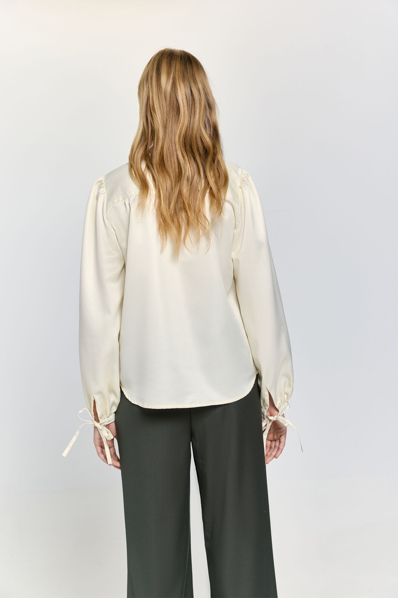 Milano Blusa fluida con acabado semibrillante Marfil