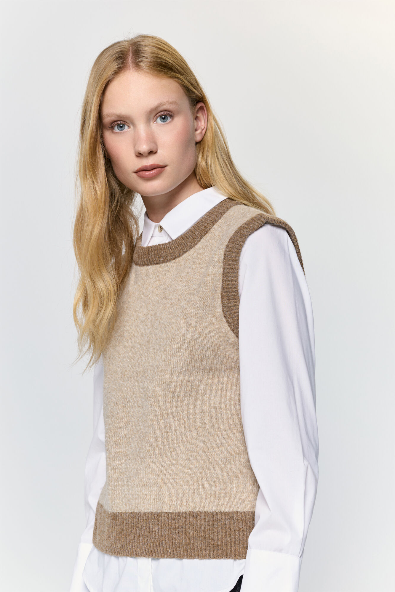 Milano Chaleco de tejido con detalles en contraste Beige