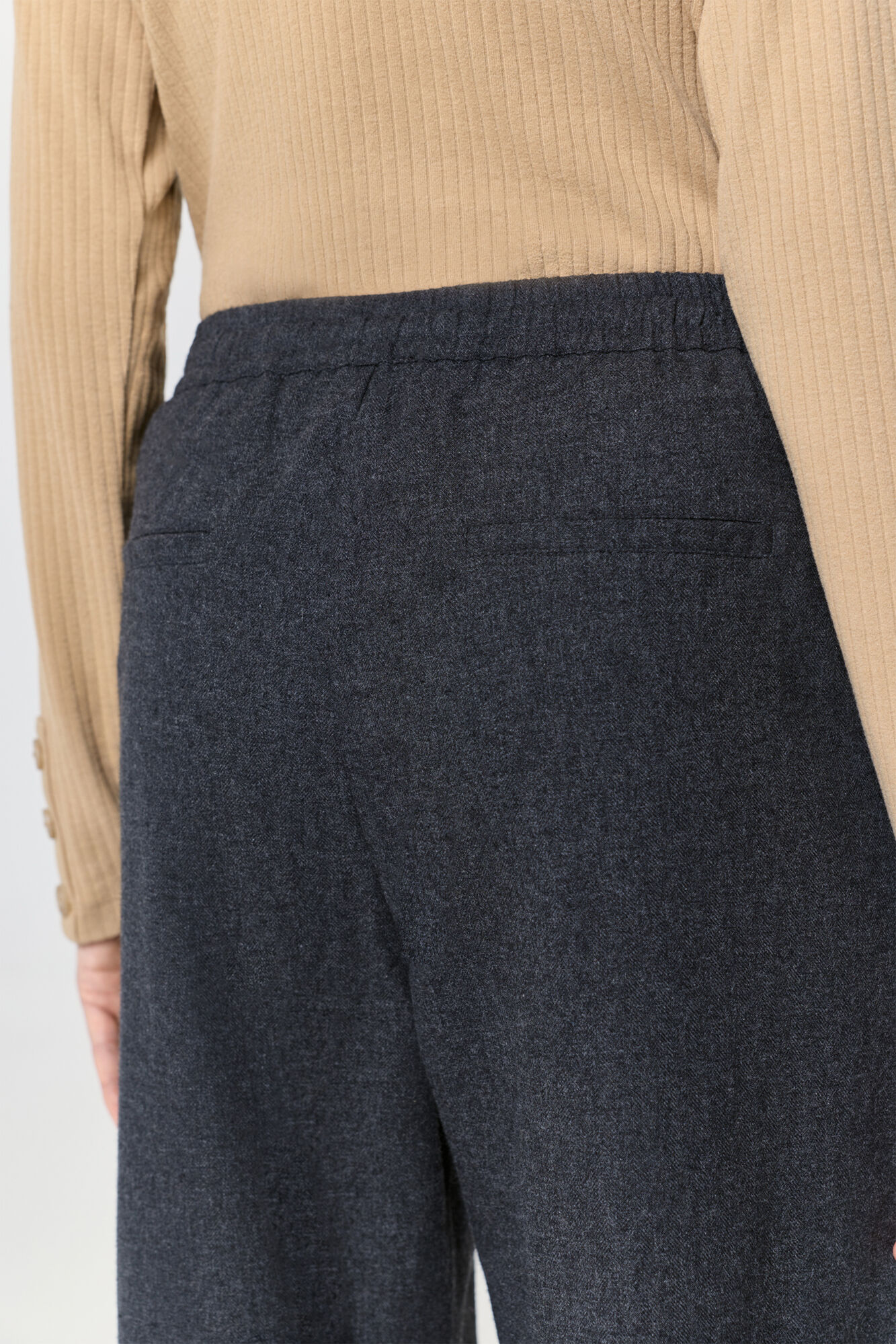 Milano Pantal&oacute;n de franela Gris Oscuro