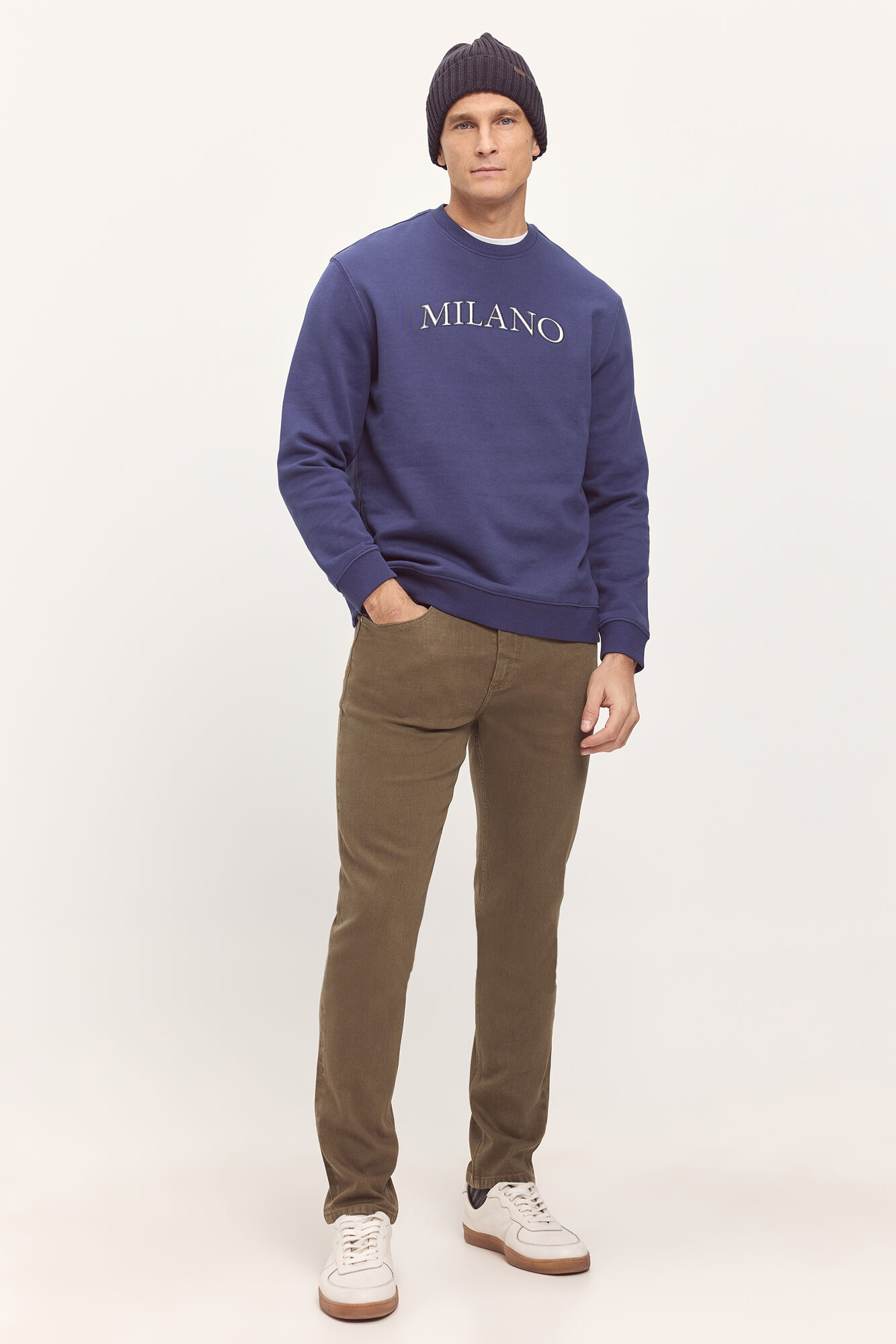Milano Sudadera B&aacute;sica Patch Cuello Caja Azul Oscuro