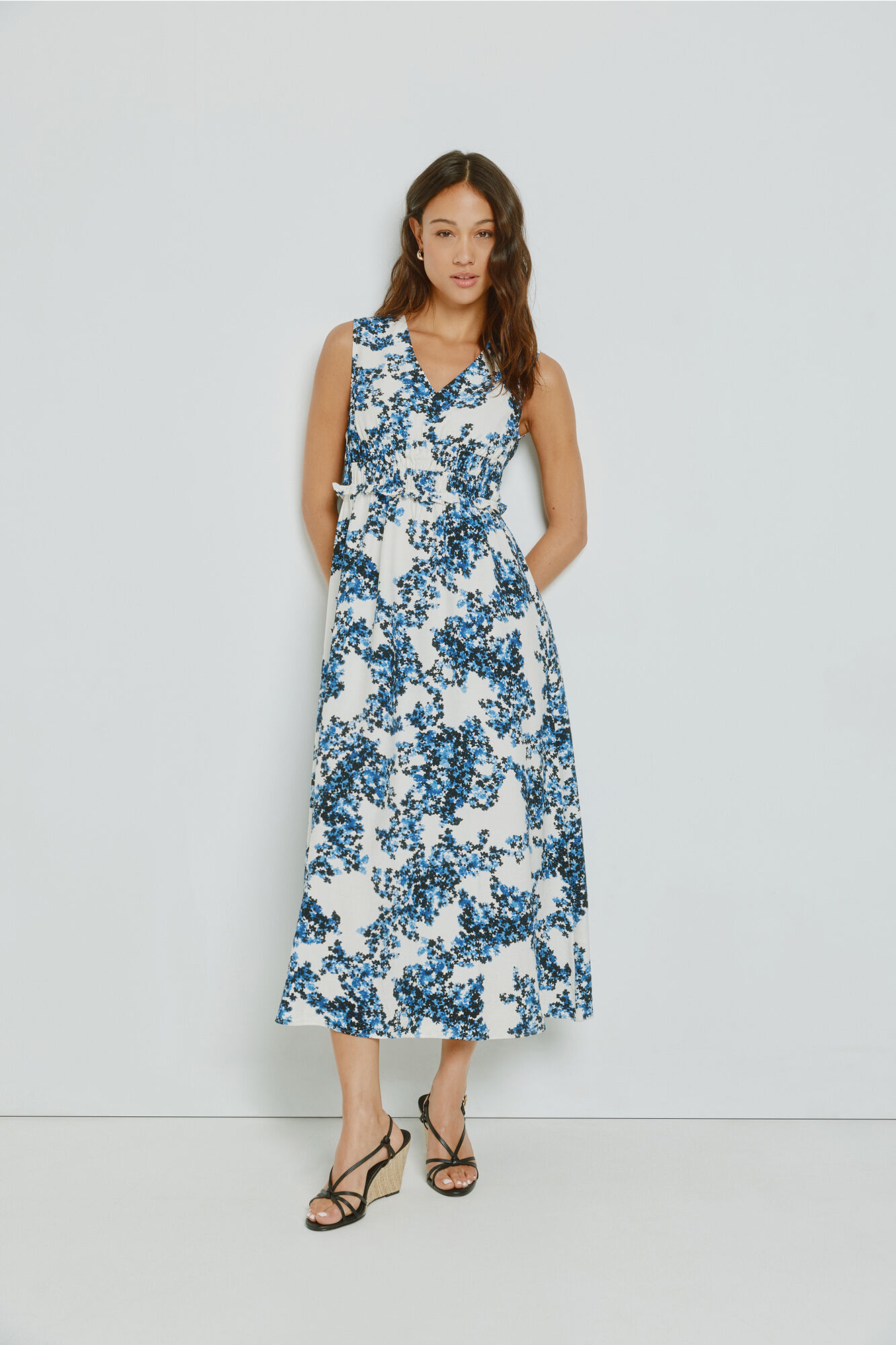Milano Vestido escote en pico natural