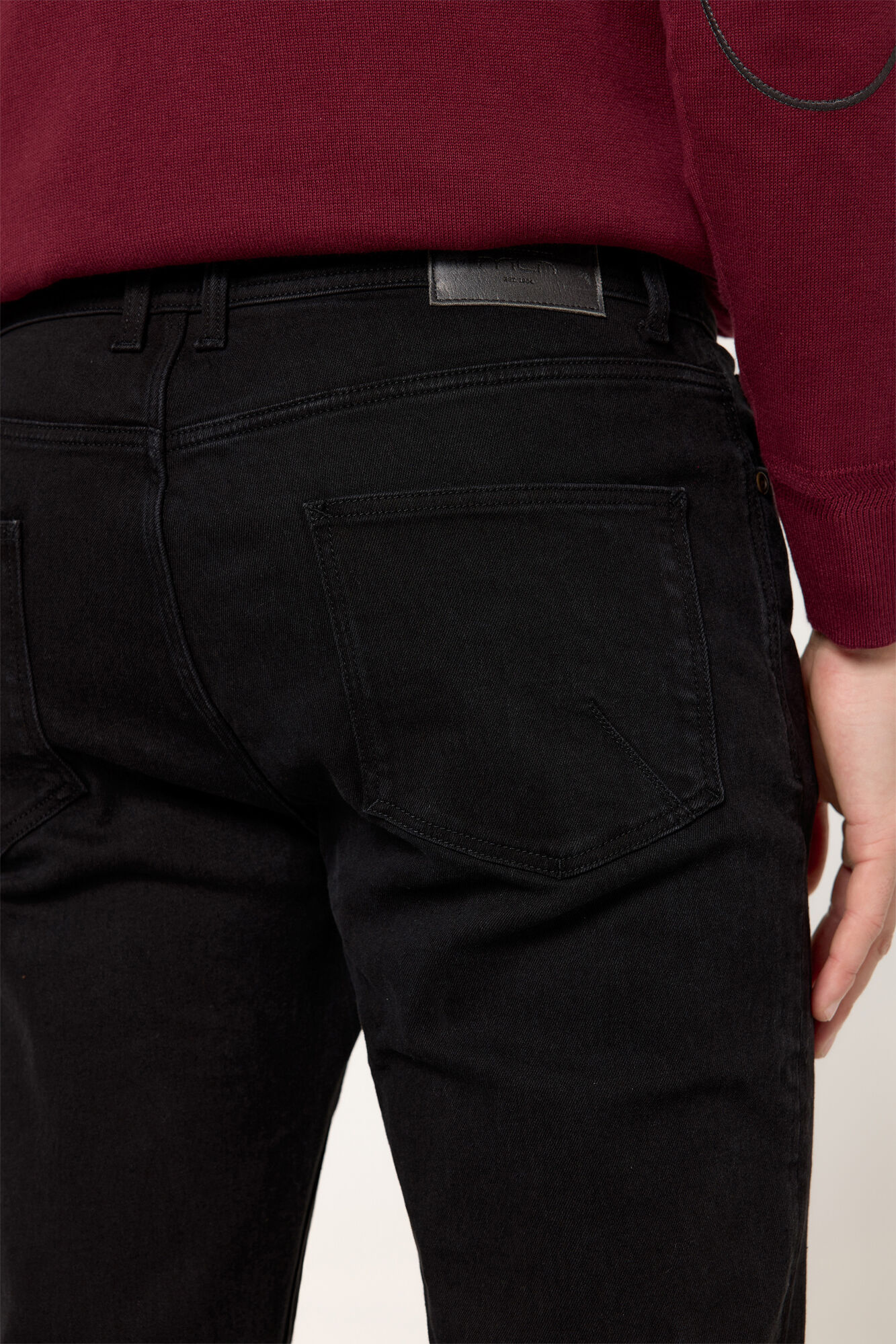 Milano Pantal&oacute;n Denim Slim Negro