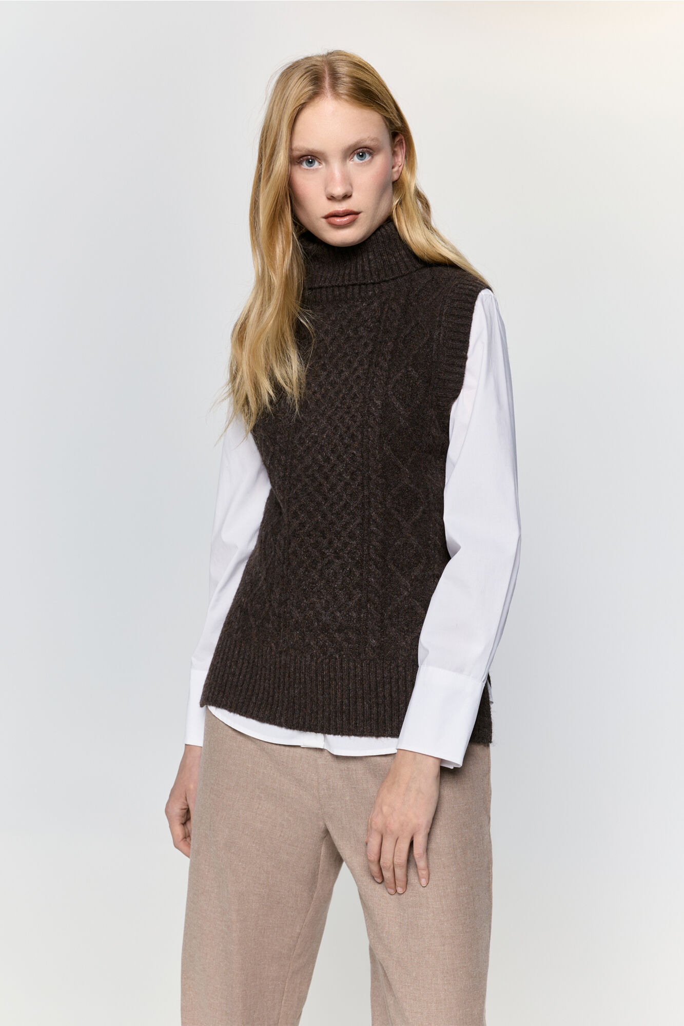 Milano Chaleco de tejido con cuello estructurado Marr&oacute;n Oscuro
