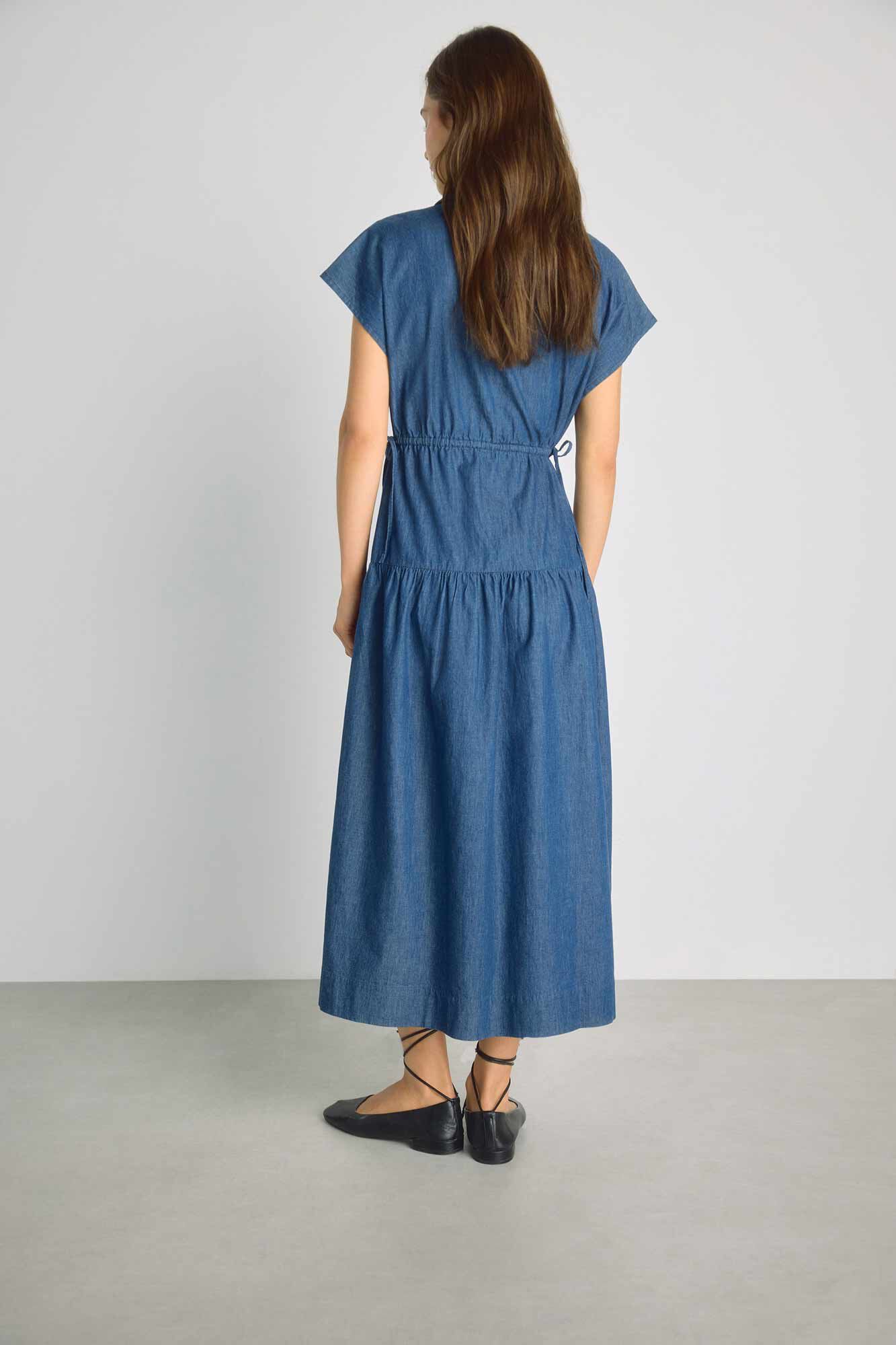 Milano Vestido de denim con escote pico Azul Claro