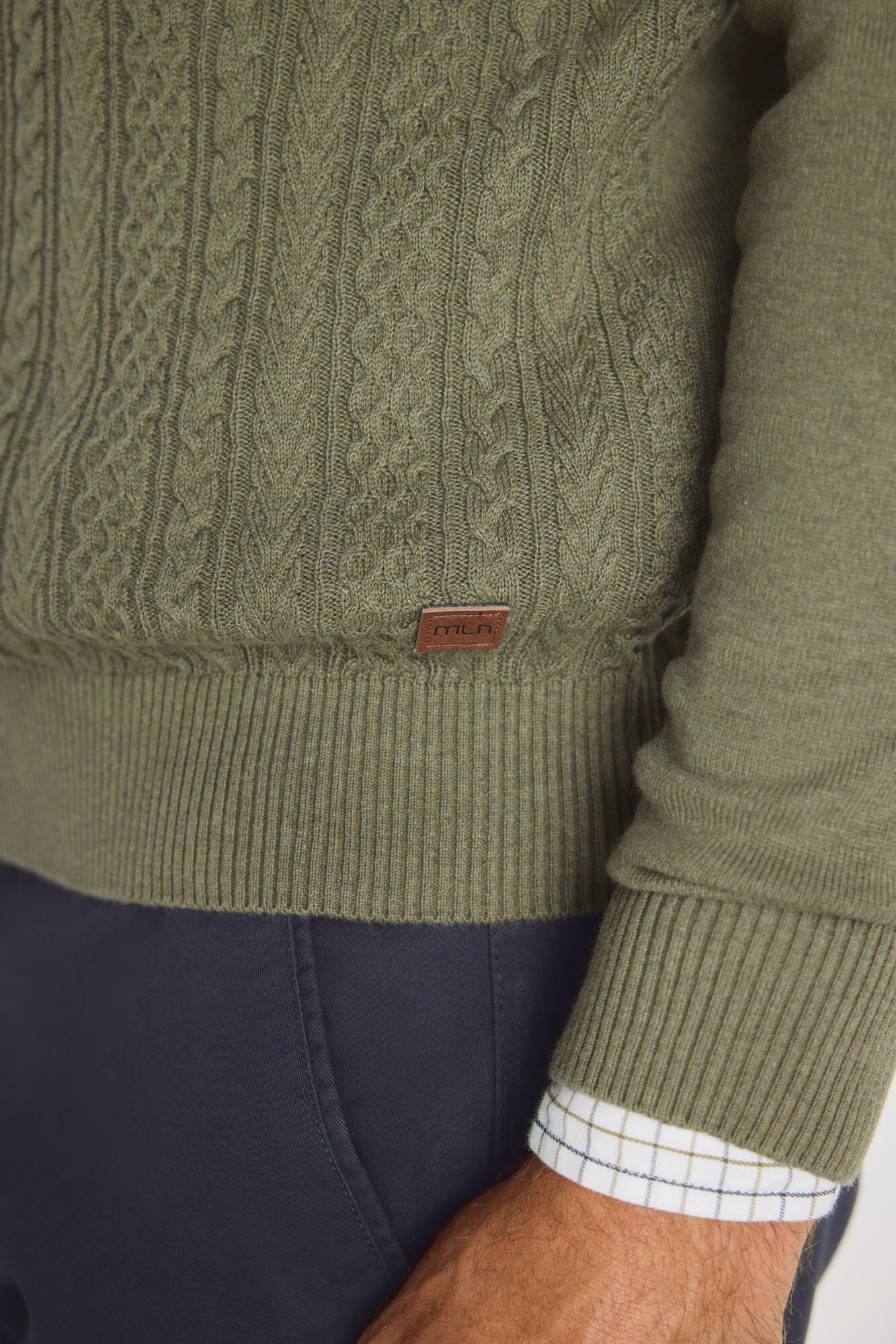 Milano Su&eacute;ter cuello redondo ajustado Gris