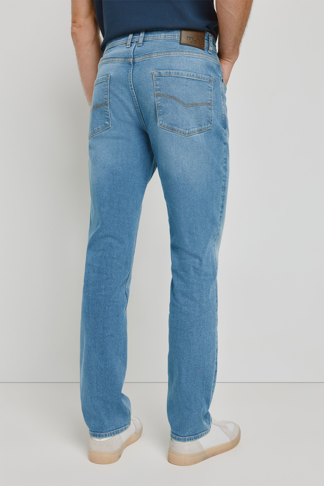 Milano Pantal&oacute;n de mezclilla regular fit Azul Claro