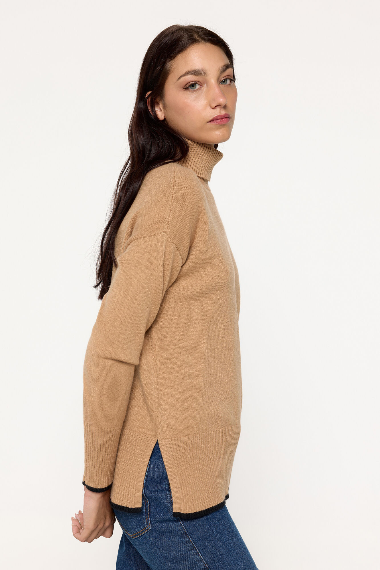 Milano Jersey cuello vuelto bajo abierto Beige/Camel