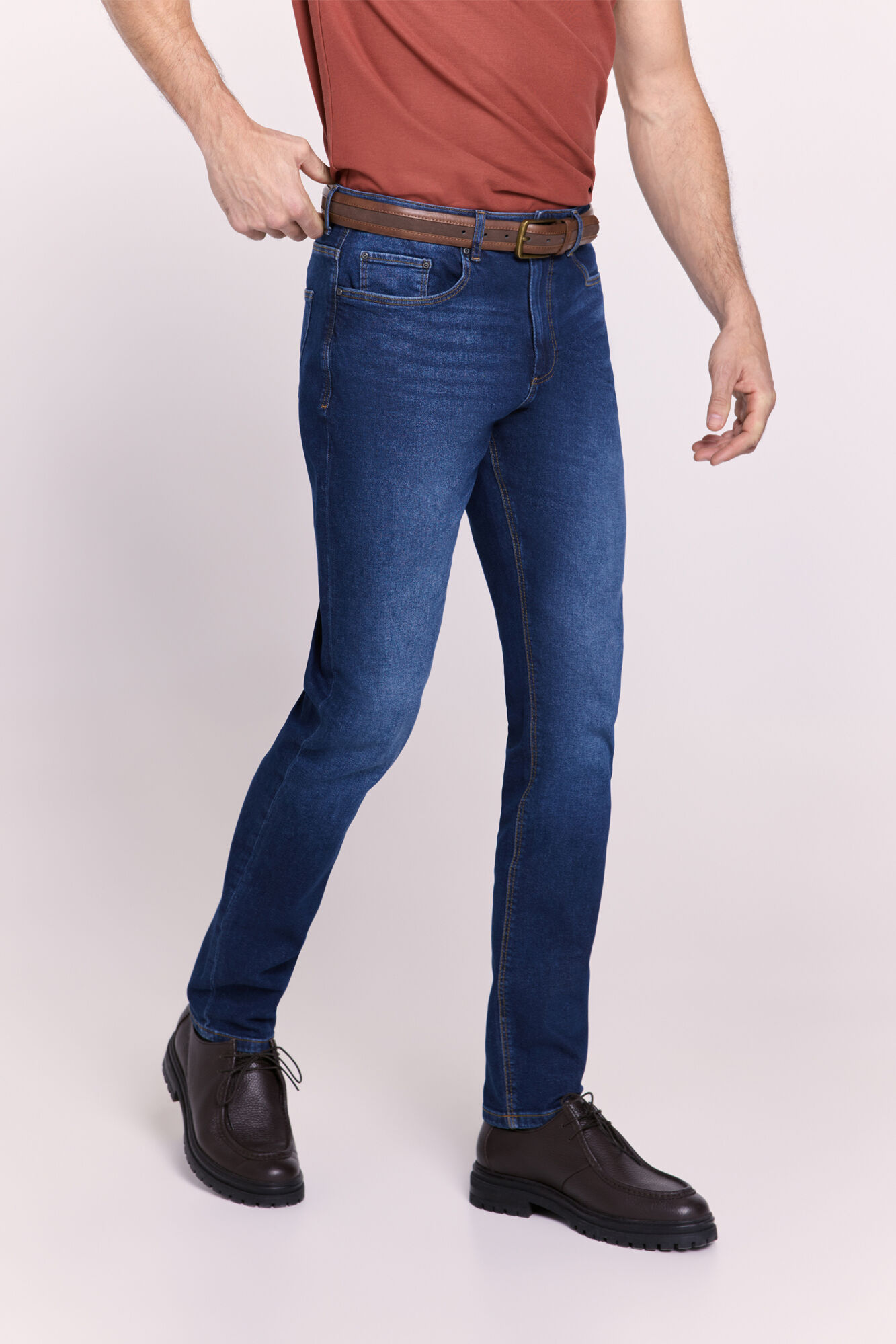 Milano Pantal&oacute;n slim fit de mezclilla