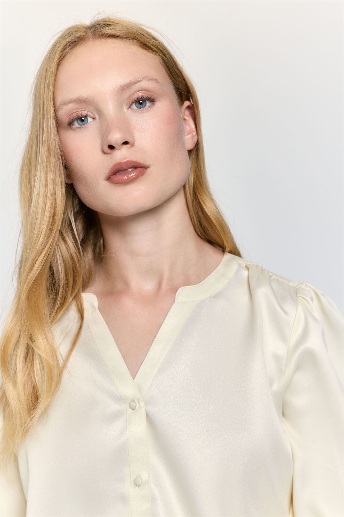 Milano Blusa fluida con acabado semibrillante Marfil