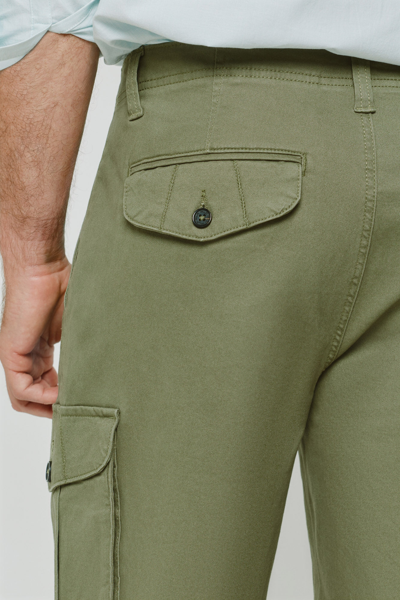 Milano Bermudas cargo Kaki Oscuro