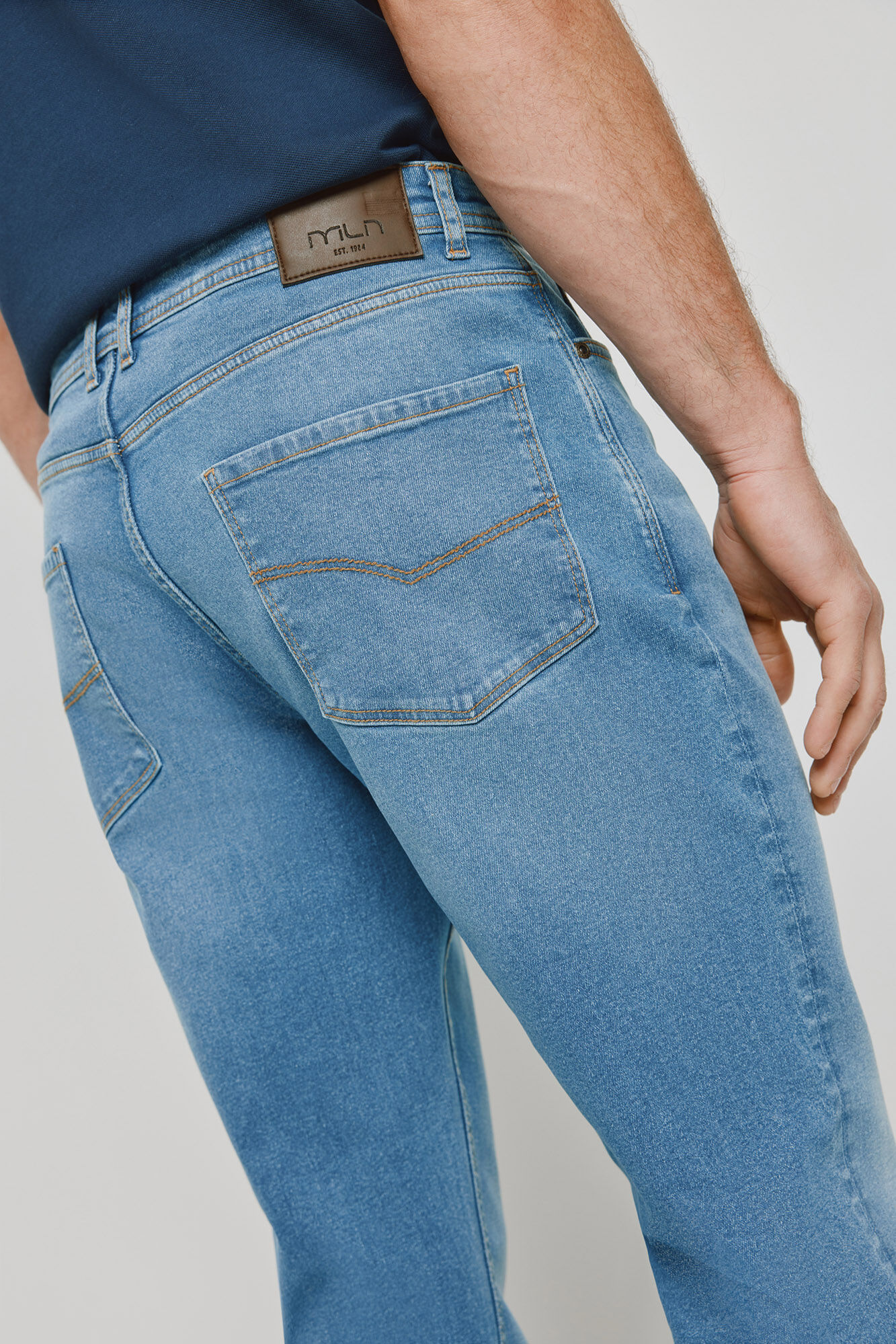Milano Pantal&oacute;n de mezclilla regular fit Azul Claro