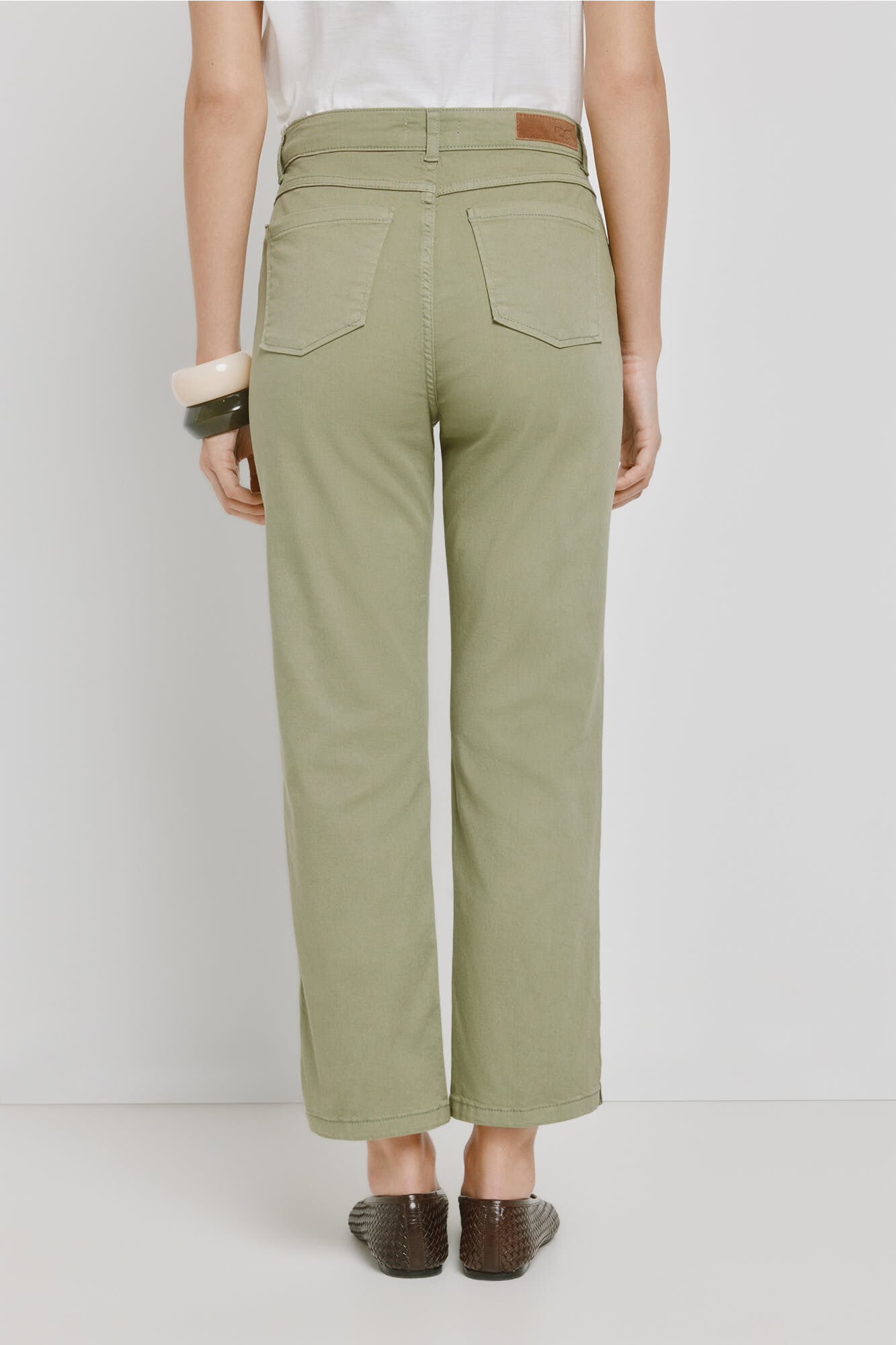 Milano Pantal&oacute;n de mezclilla de color Kaki Claro