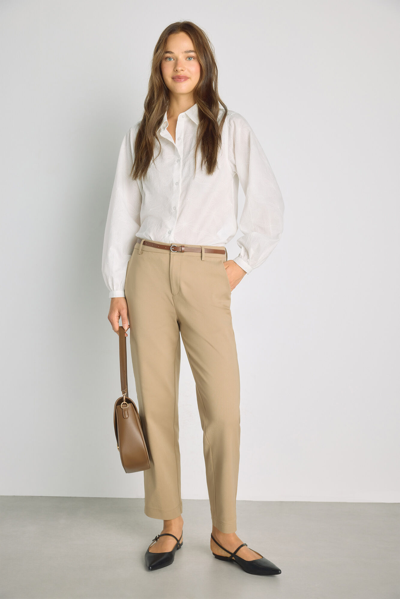 Milano Pantal&oacute;n chino con cintur&oacute;n