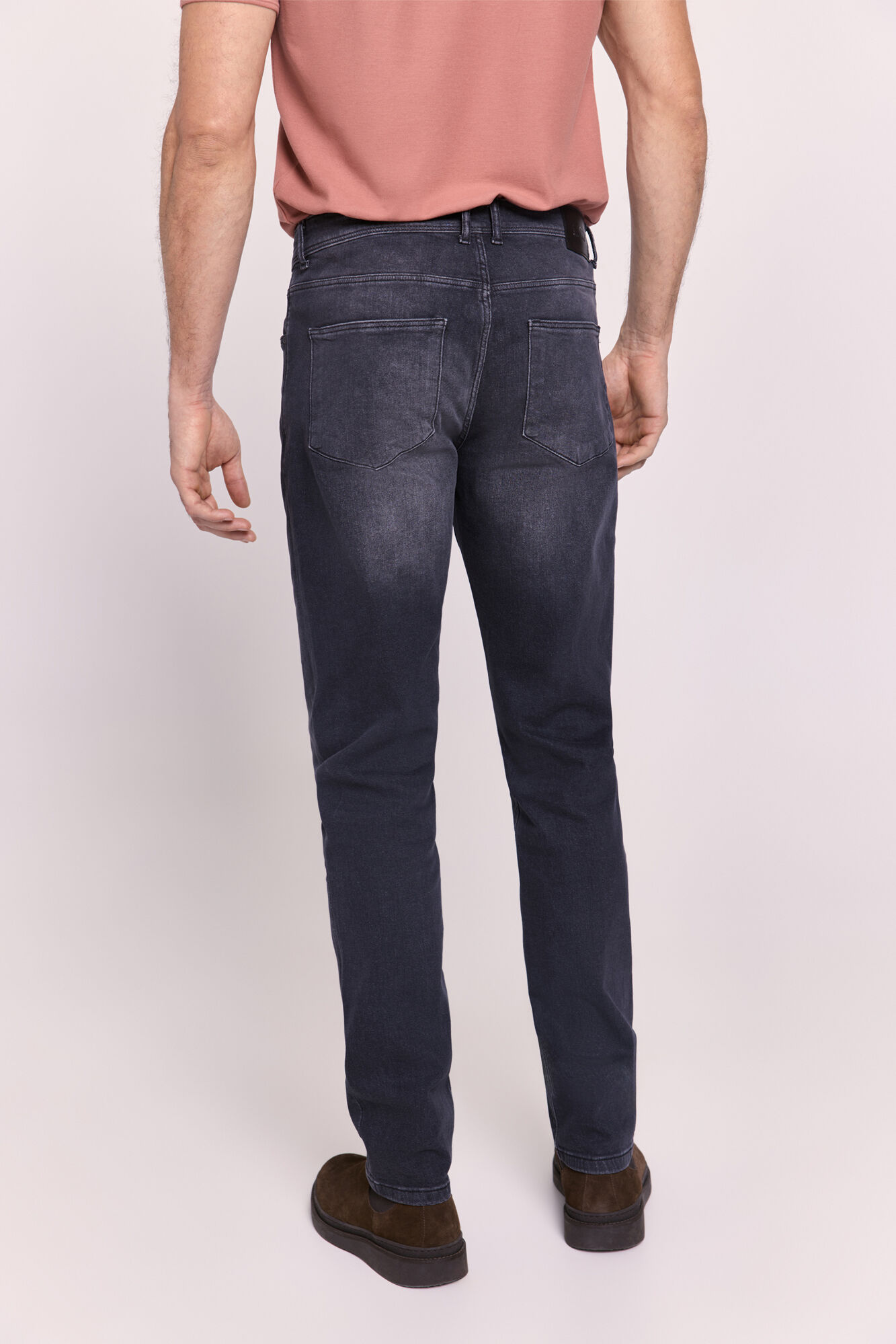 Milano Pantal&oacute;n regular fit de mezclilla Negro