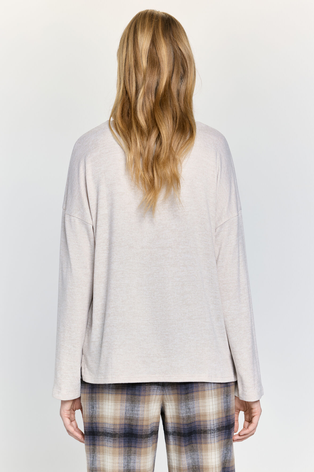 Milano Playera de cuello redondo y manga larga de soft touch Beige
