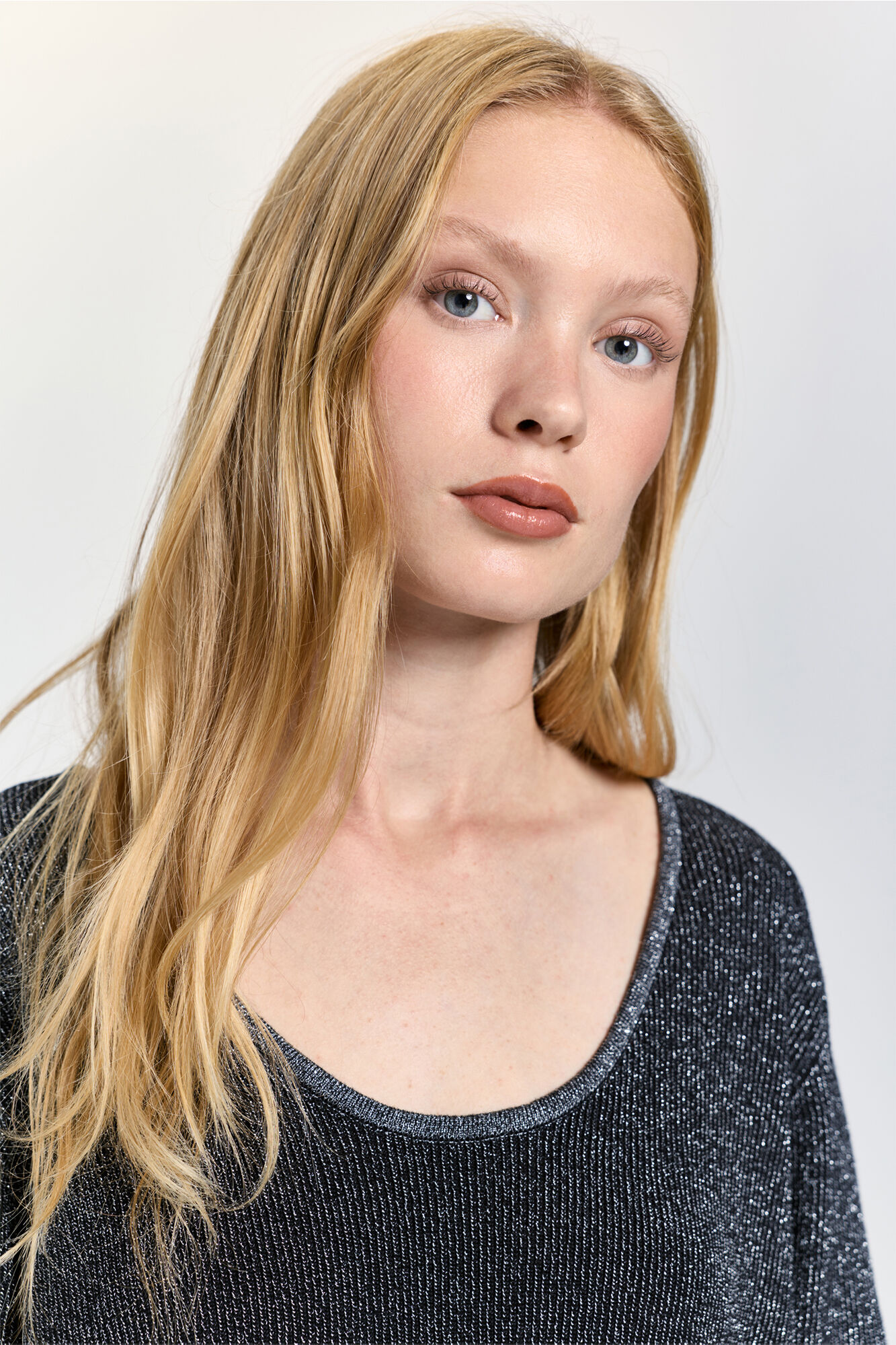 Milano Jersey de cuello Perkins con hilo met&aacute;lico fino Negro