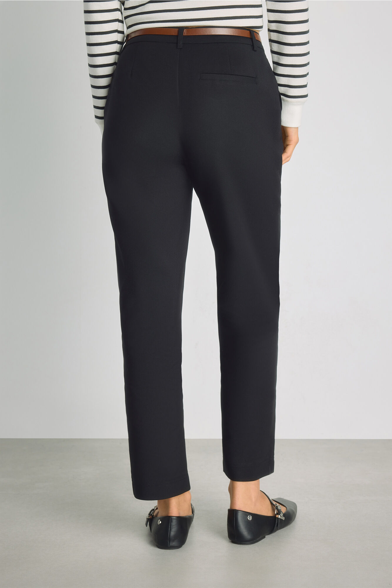 Milano Pantal&oacute;n chino con cintur&oacute;n Negro