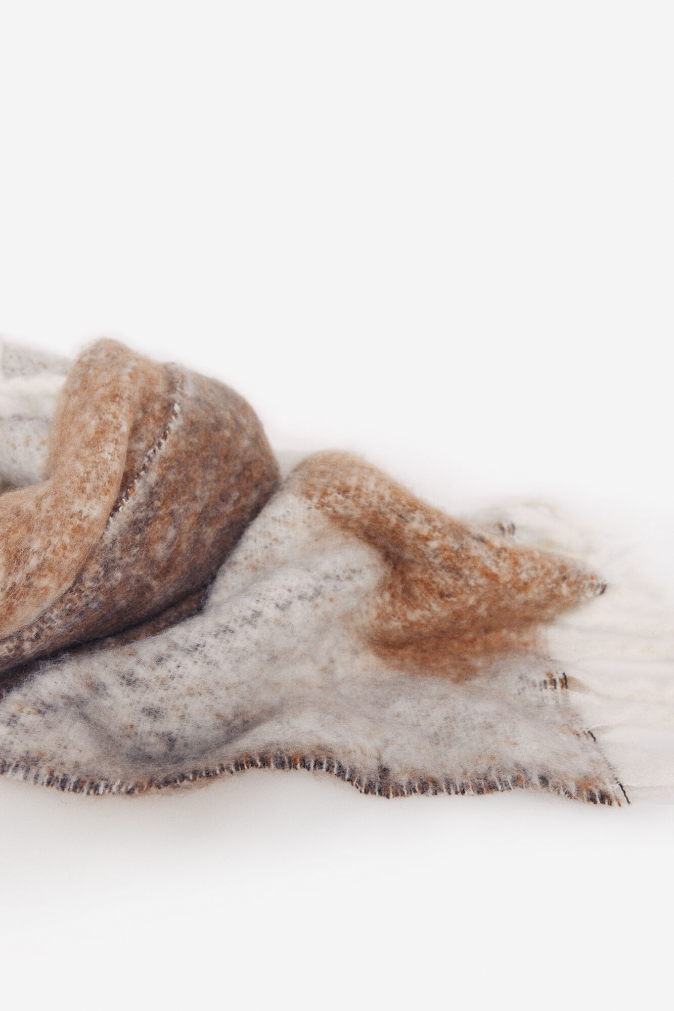 Milano Pa&ntilde;uelo Rombos Beige