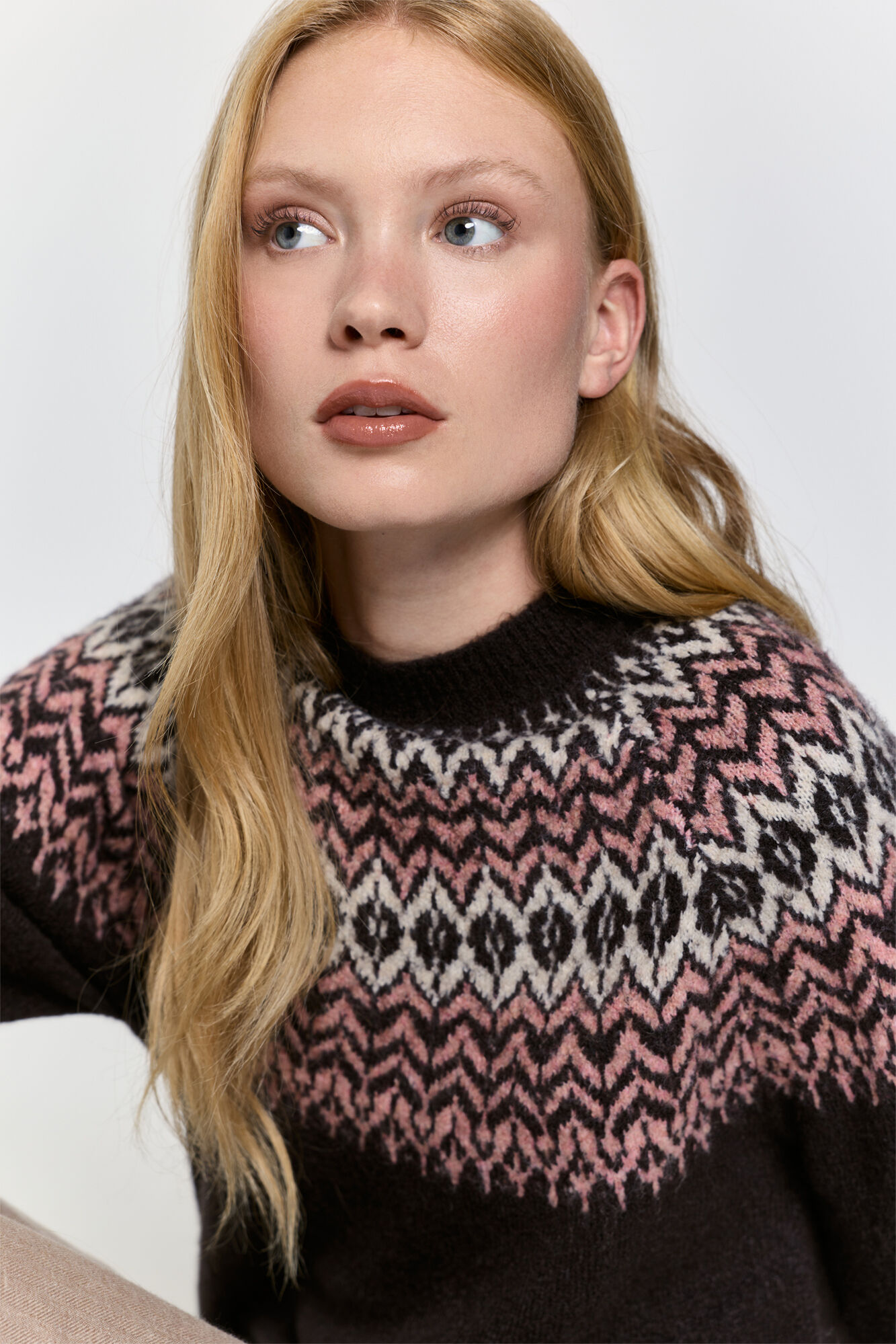 Milano Tejido de jersey marr&oacute;n con jacquard