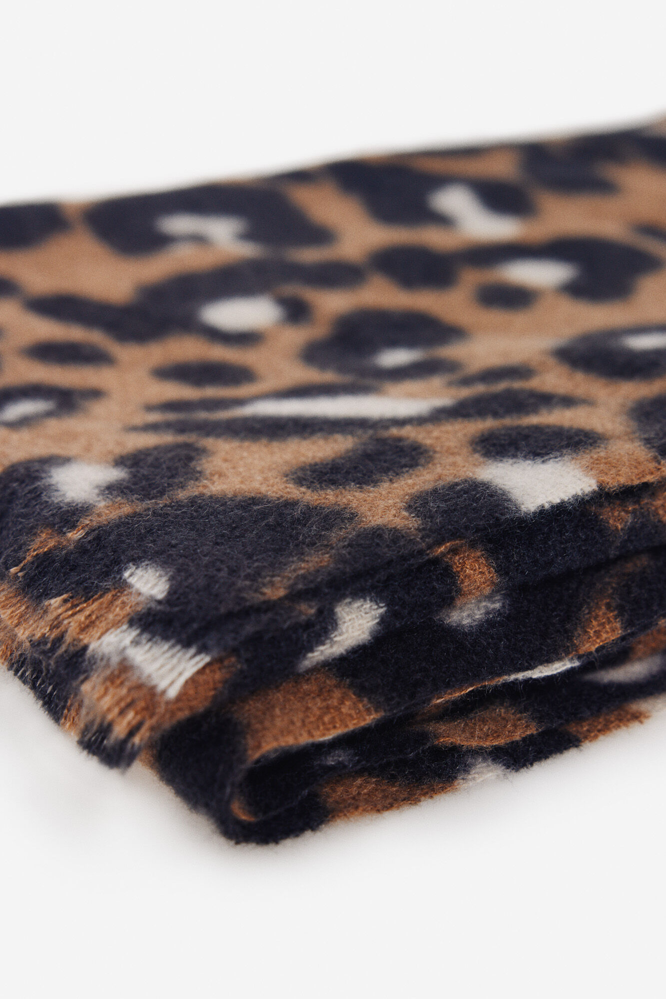 Milano Pa&ntilde;uelo de leopardo