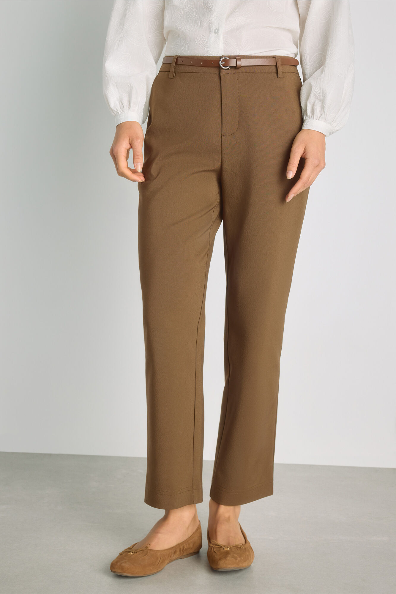 Milano Pantal&oacute;n chino con cintur&oacute;n