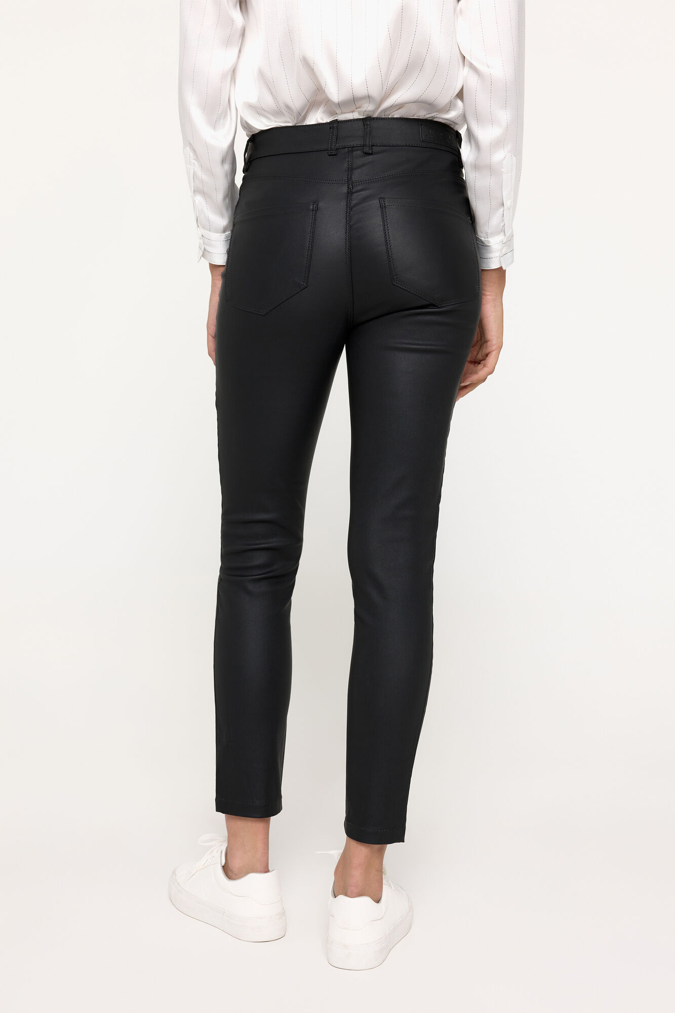 Milano Pantal&oacute;n Encerado Negro