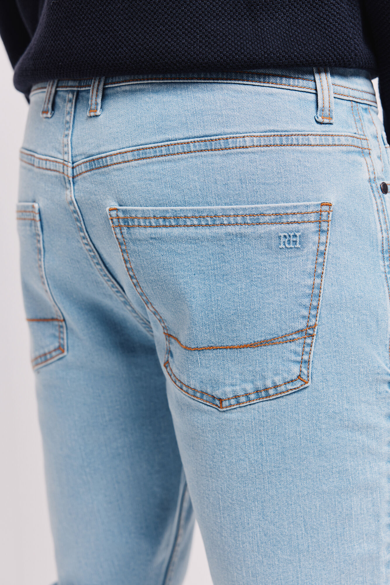 Pedro del Hierro Pantal&oacute;n slim fit de mezclilla Azul Claro