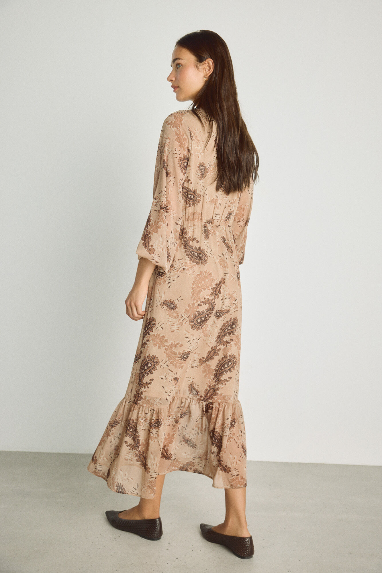 Milano Vestido cuello mao Beige
