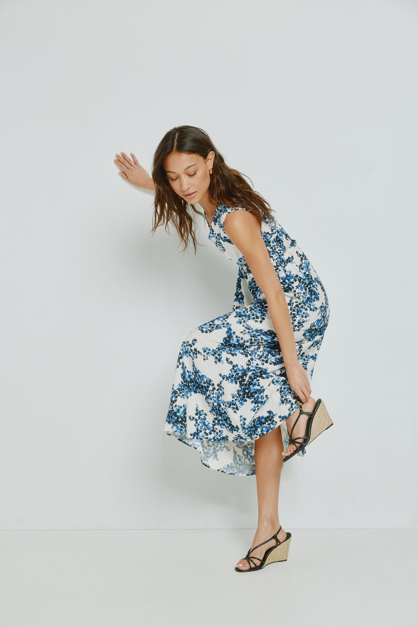 Milano Vestido escote en pico natural